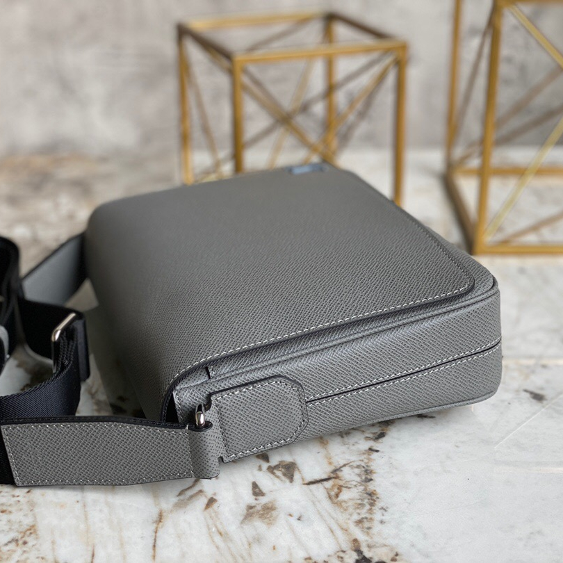 Louis Vuitton M30851 District Mens Shoulder Bags Size 26*20*7cm