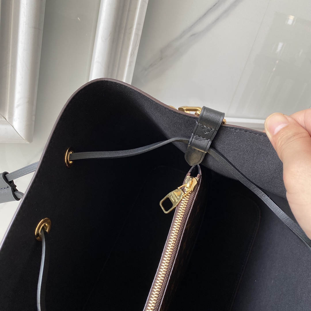 Louis Vuitton M44020 NéoNoé Women Shoulder Bags Size 27*26*22cm
