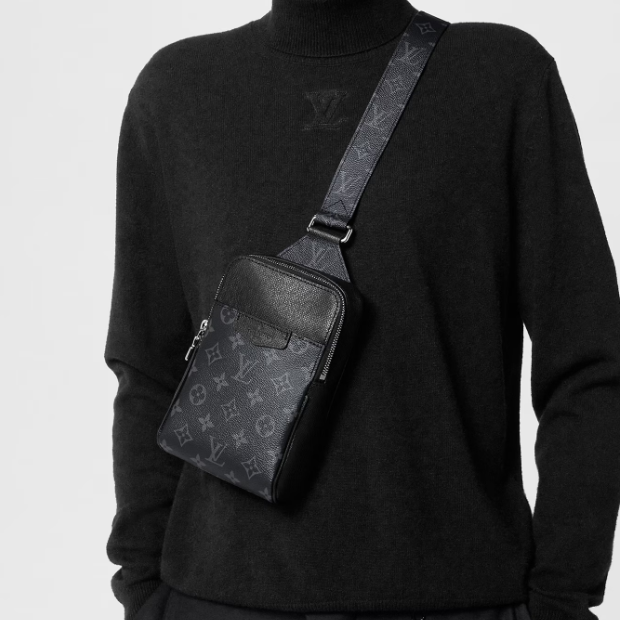 Louis Vuitton M30741 Outdoor Slingbag Mens Shoulder Bags Size 21*13*5cm