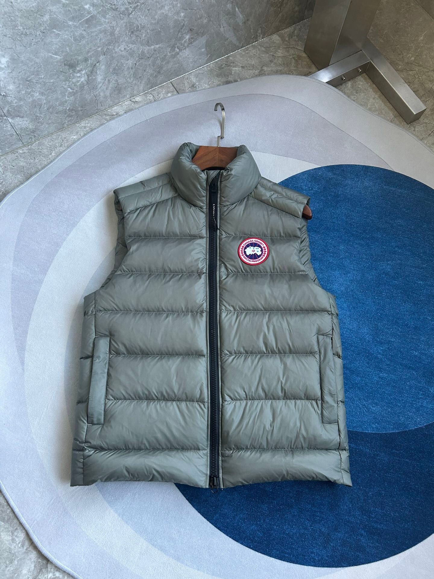 Canada Goose E2229 Crofton Vest-WD Men Winter Vest Size S-XXL