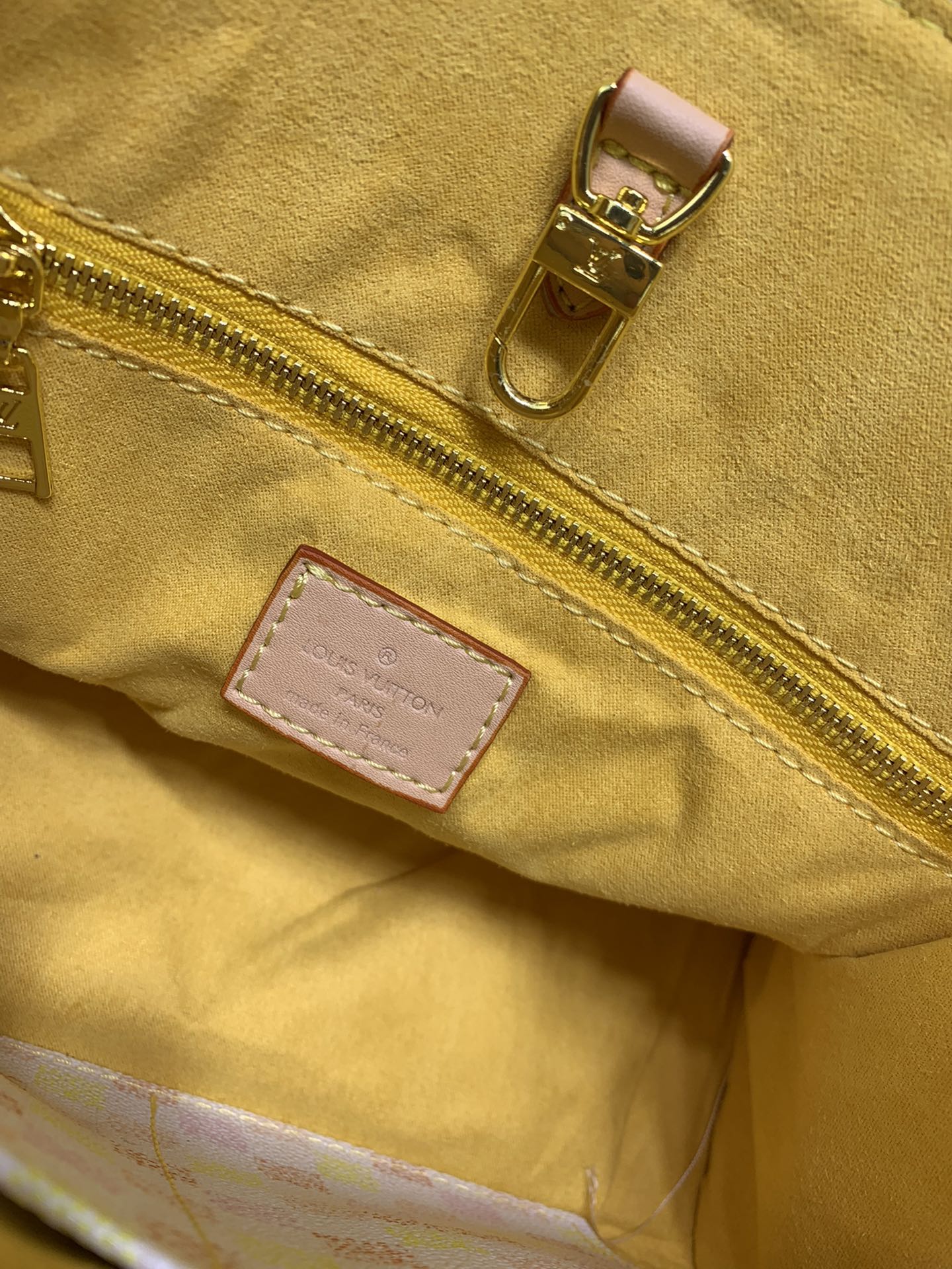 Louis Vuitton M46373 OnTheGo Women Shoulder Bags Size 25*19*11cm