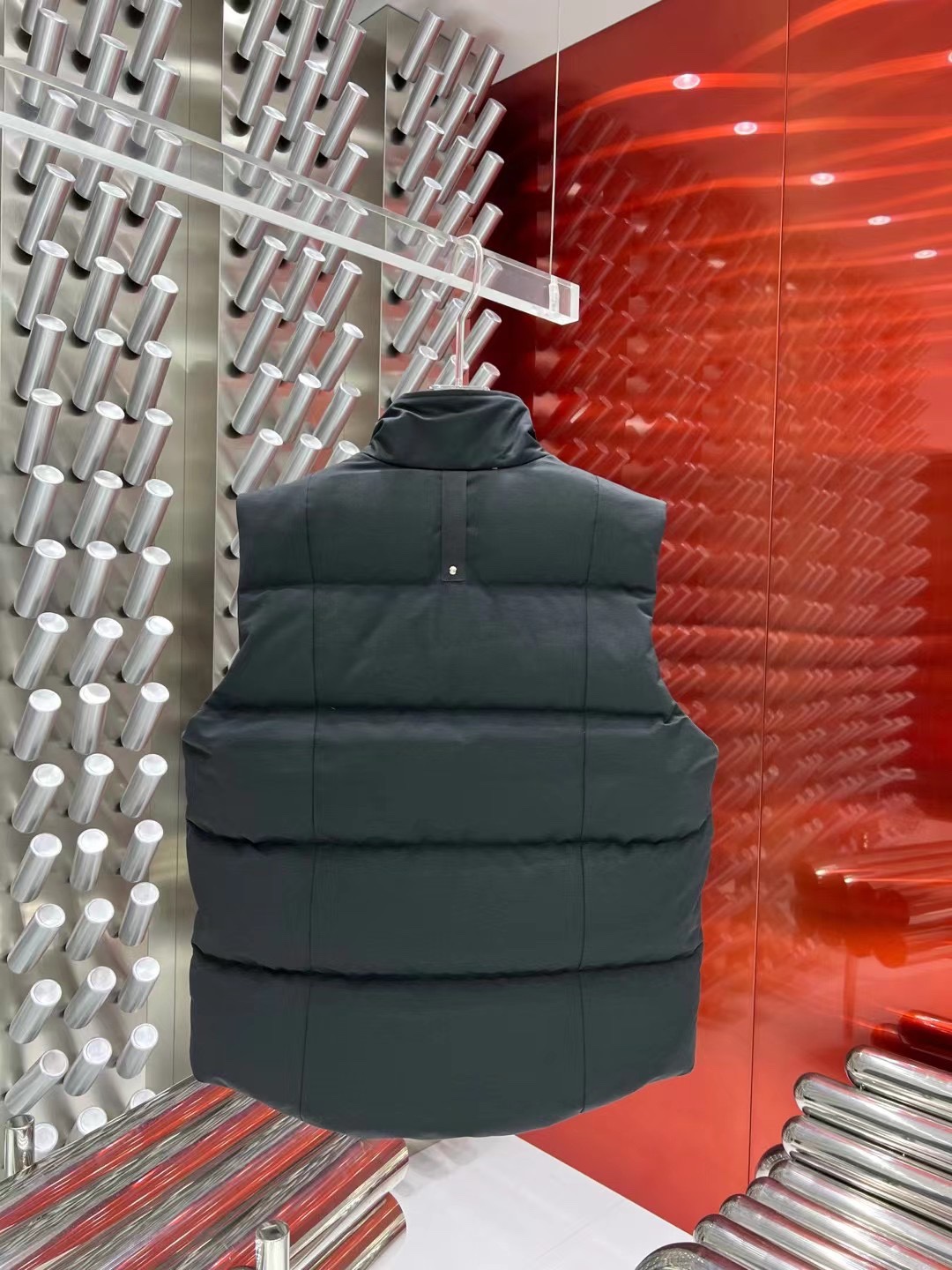 Moose Knuckles Vest-WD Unisex Winter Vest Size S-XXL