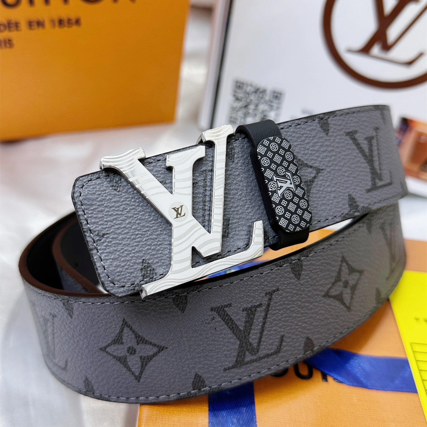 Louis Vuitton Mens Belt Width 3.8cm