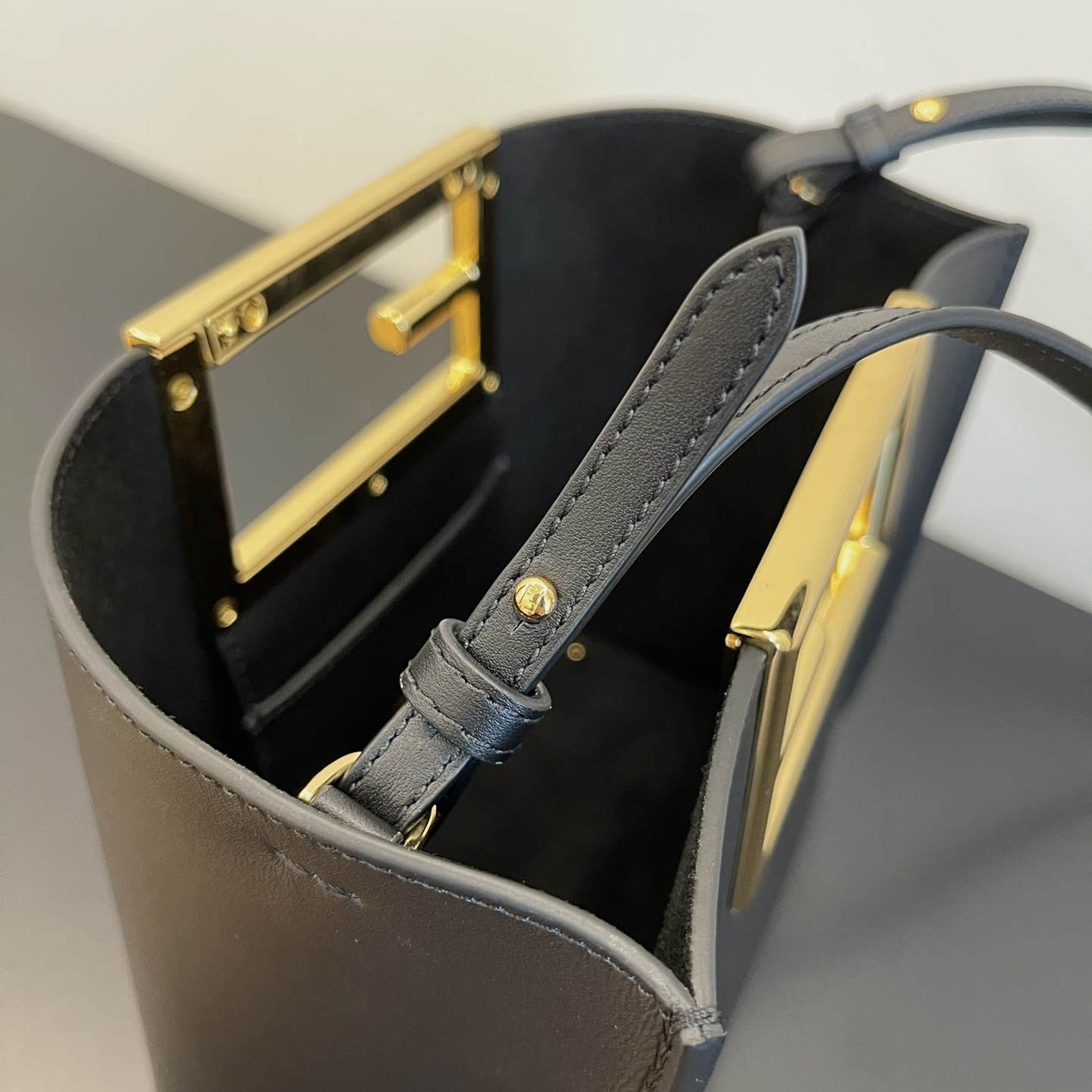 Fendi New Women Shoulder Bags 20*17*9cm