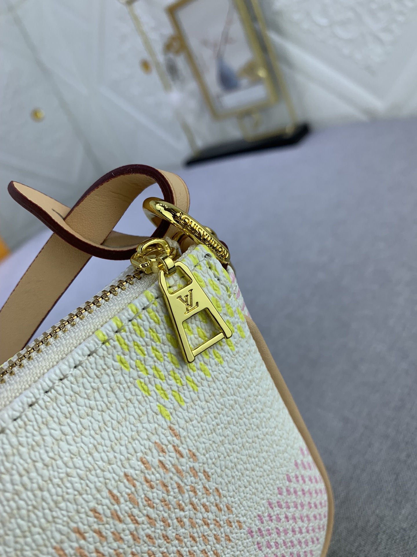 Louis Vuitton N40642 Pochette Accessoires Women Shoulder Bags Size 23*13*4cm