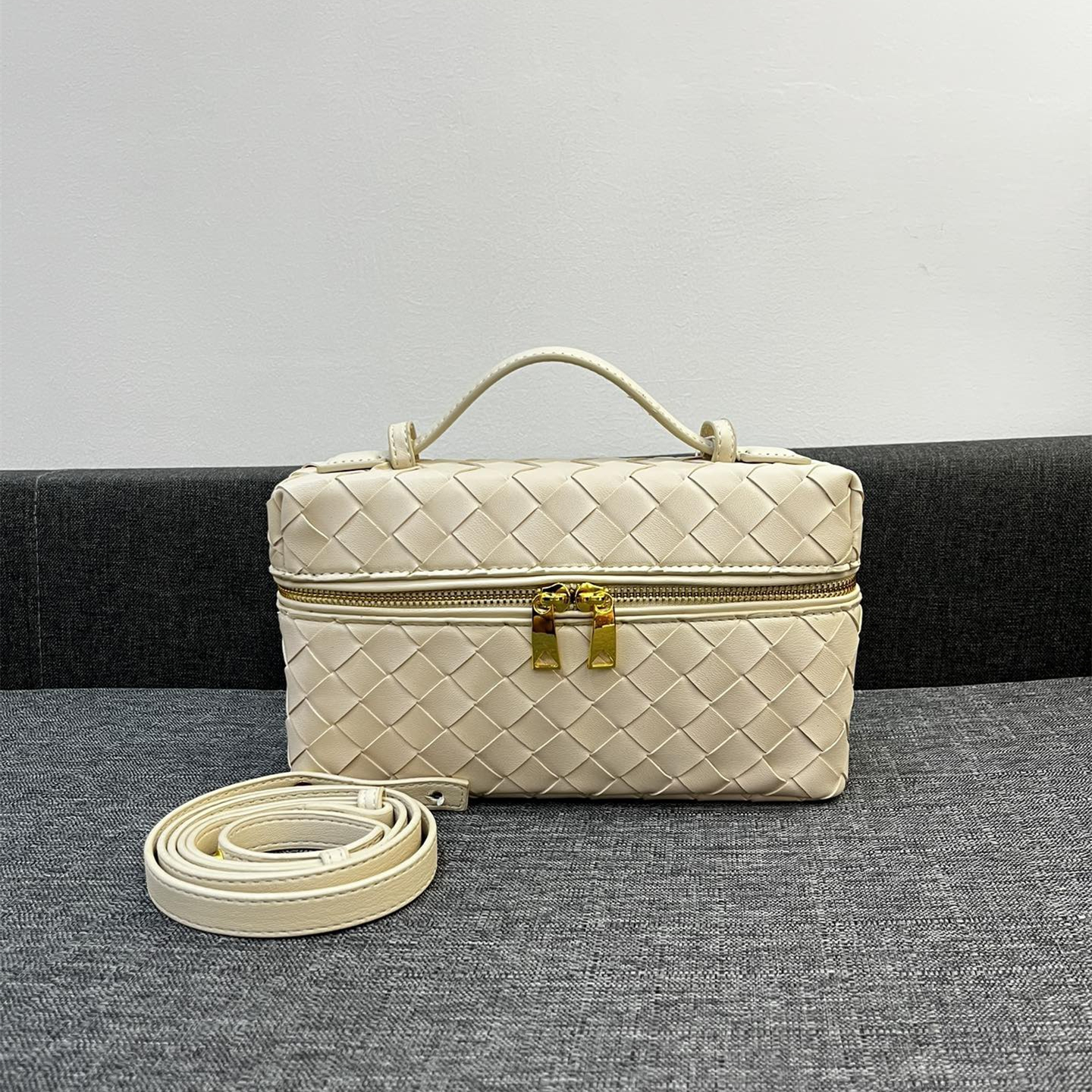 Bottega Veneta Vanity Case Women Shoulder Bags 24*13*6cm