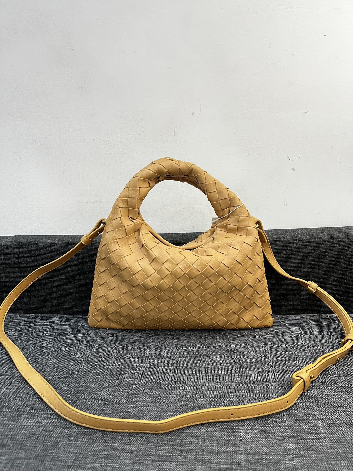 Bottega Veneta HO Women Shoulder Bags 28*17cm