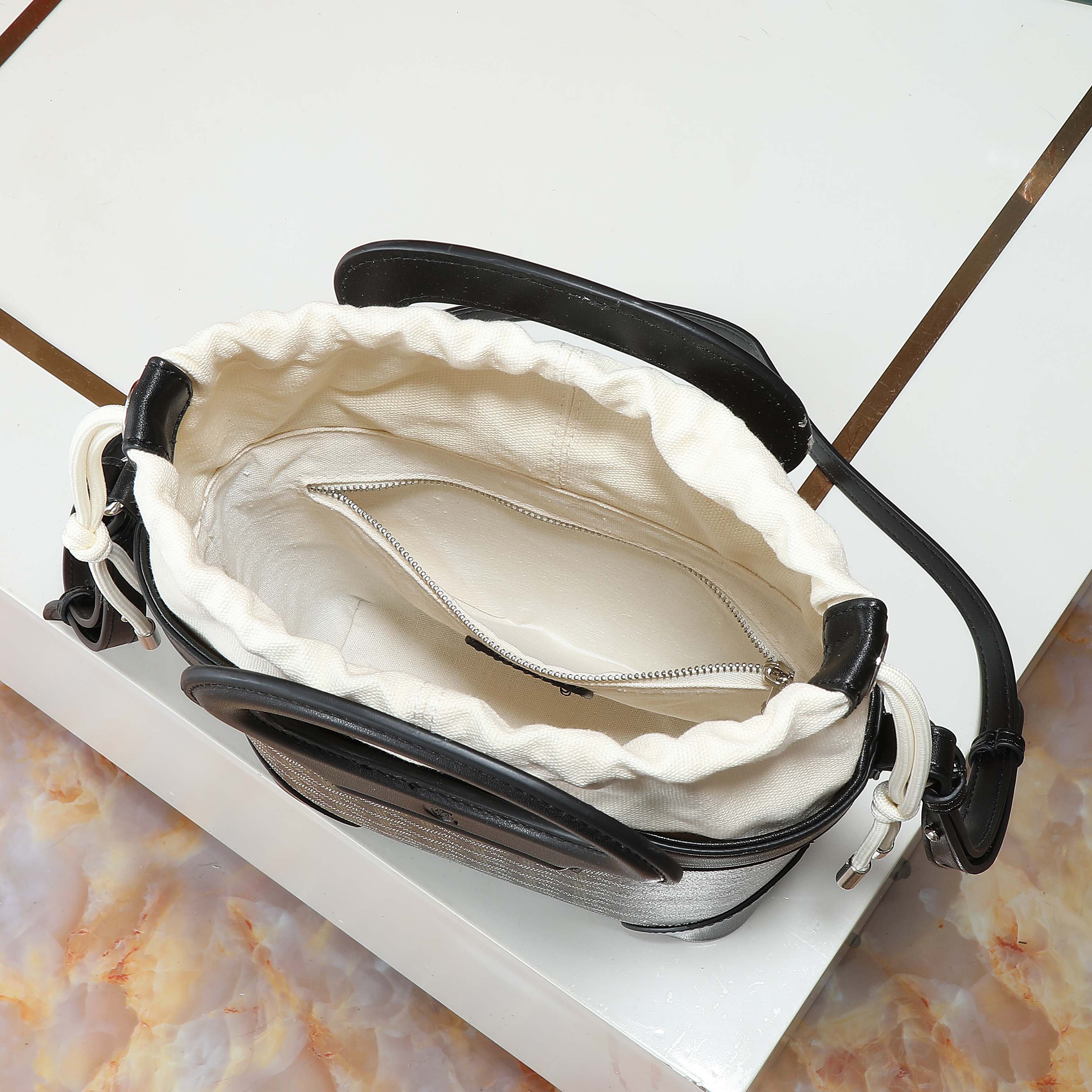 Goyard Beluga Women Shoulder Bags Size 23*18.5*8cm