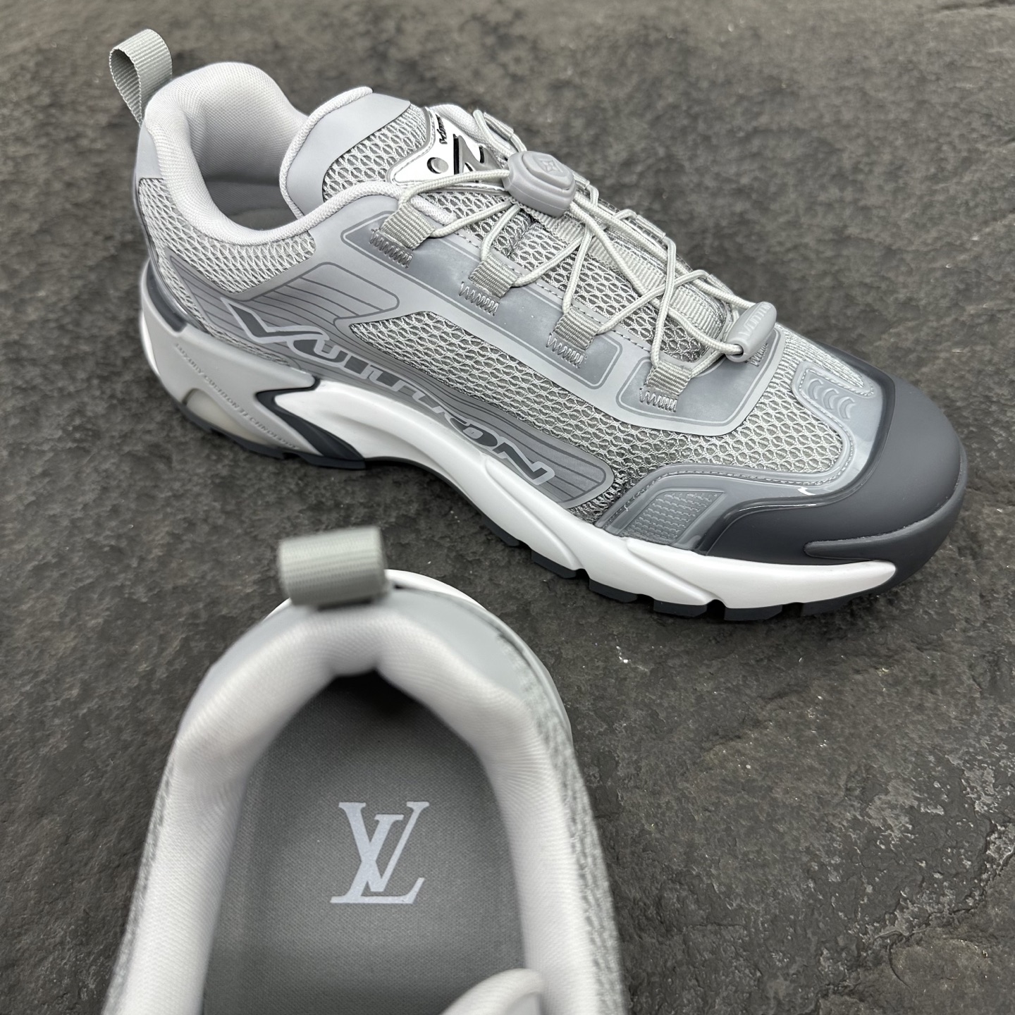 Louis Vuitton LV Runner Tatic Sneaker Size 38-46
