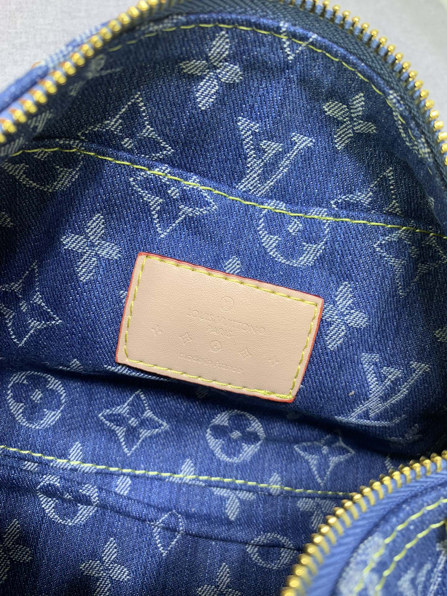 Louis Vuitton Keepall Bandoulière 25 Women Shoulder Bags