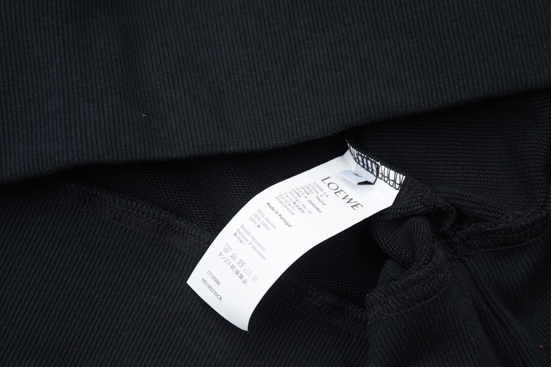 Loewe Unisex Sweatshirt Size S-XL