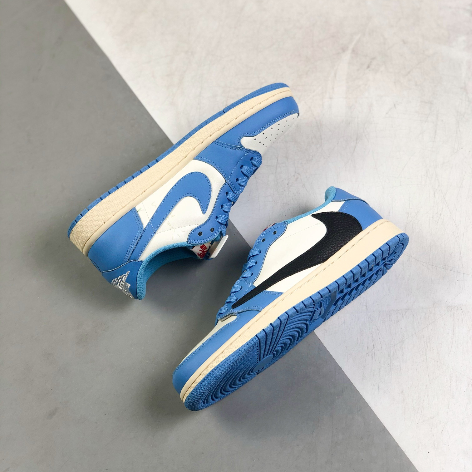 Nike Air Jordan 1 x Travis Scott Low Top Sneaker Shoes Gr. 36-46