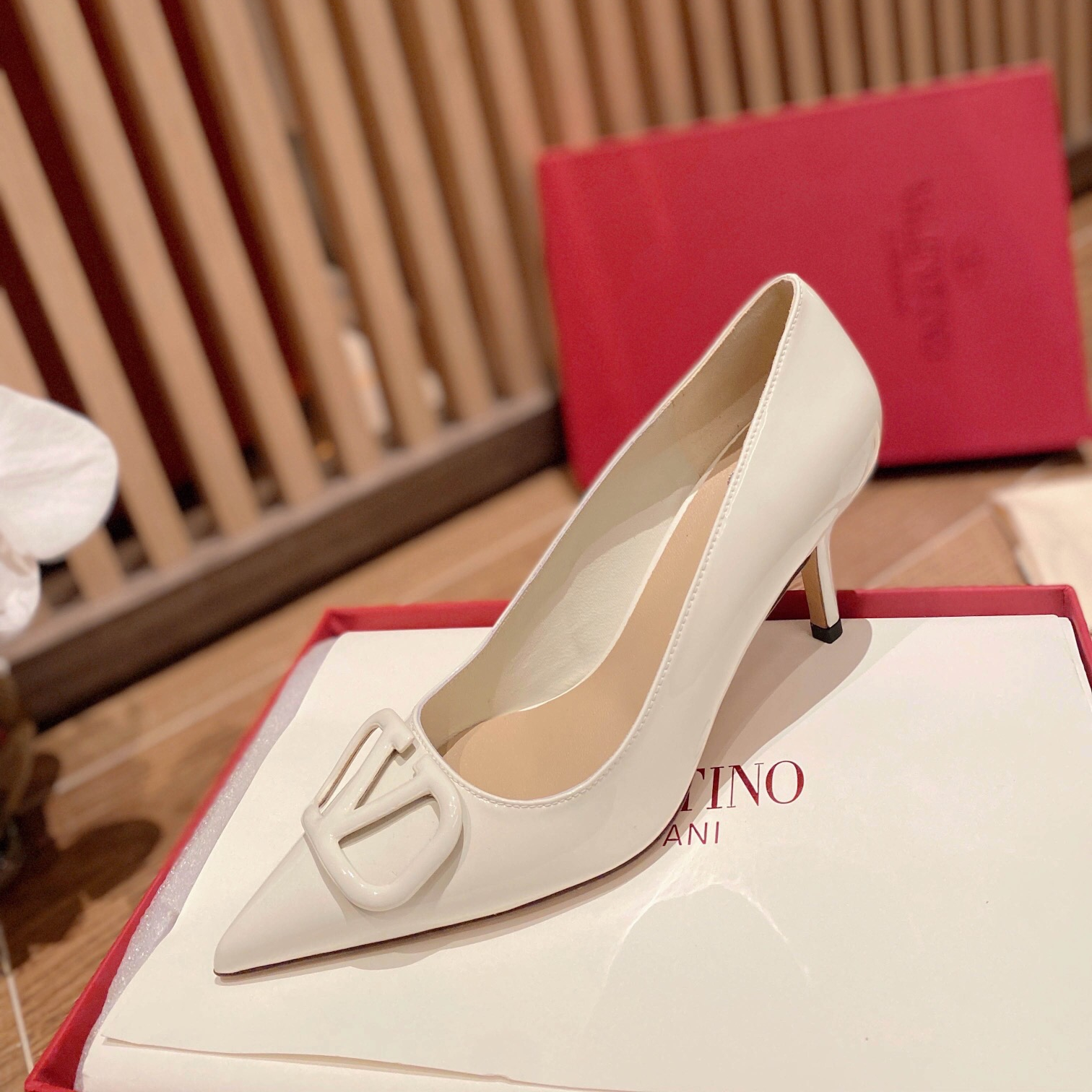 Valentino Vlogo Signature Patent Leather Slingback Pumps Size 35-41 4-Color