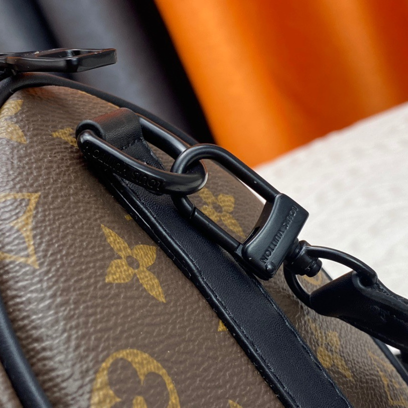 Louis Vuitton Keepall Bandoulière 25 Mens Shoulder Bags