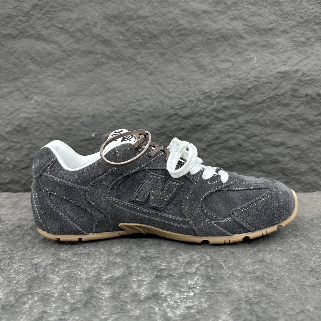 MiuMiu x New Balance Sneaker Size 35-46