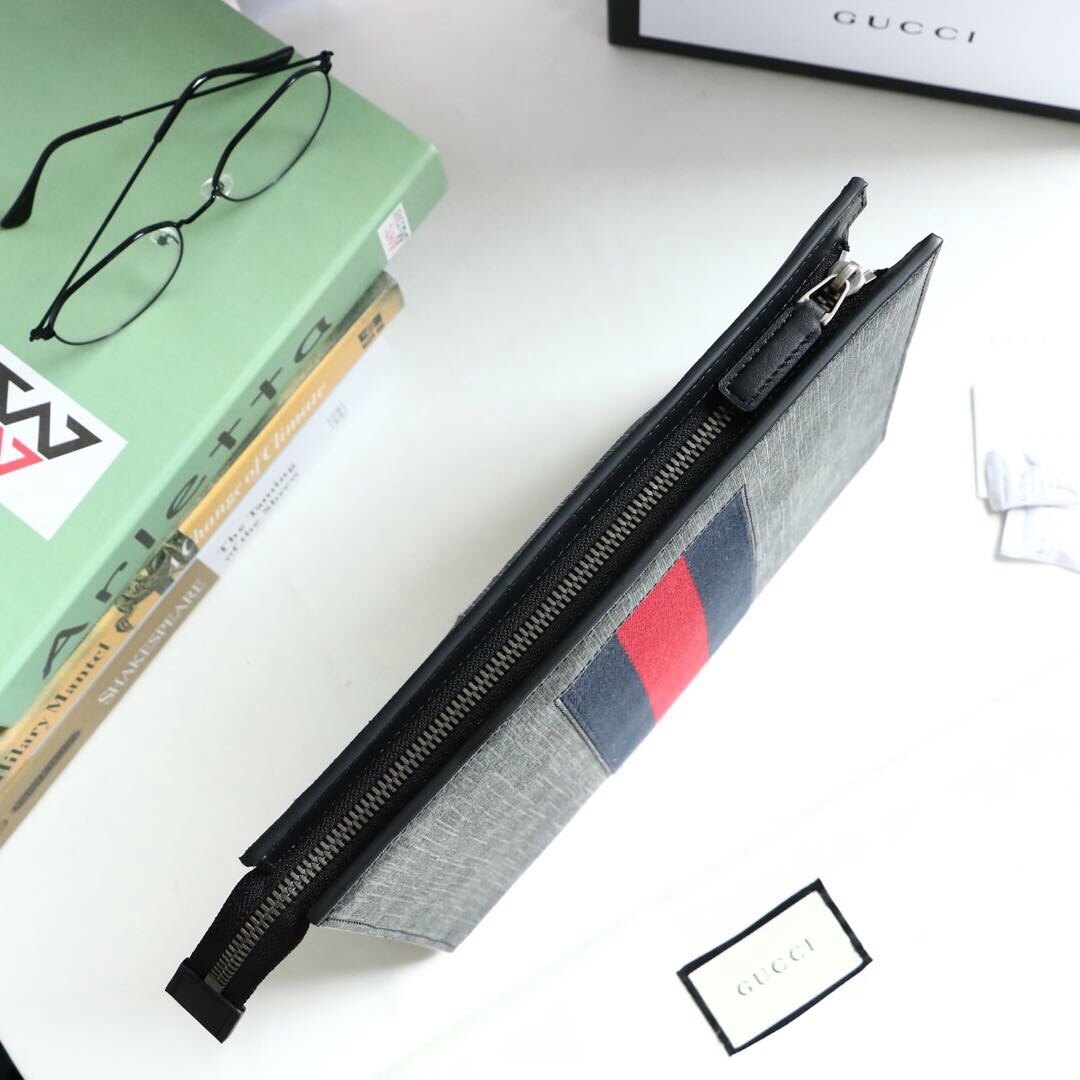 Gucci New GG Supreme Clutch Size 26*20*6cm Style 475316