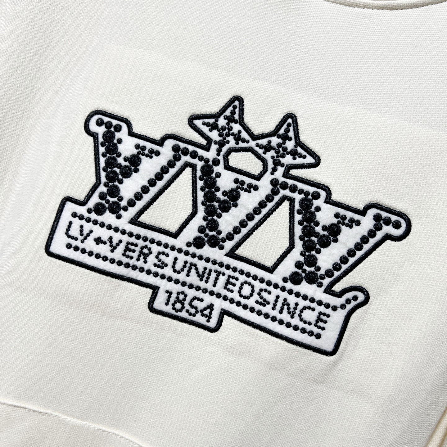 Louis Vuitton Unisex Sweatshirt Size S-XL