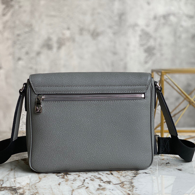 Louis Vuitton M30851 District Mens Shoulder Bags Size 26*20*7cm