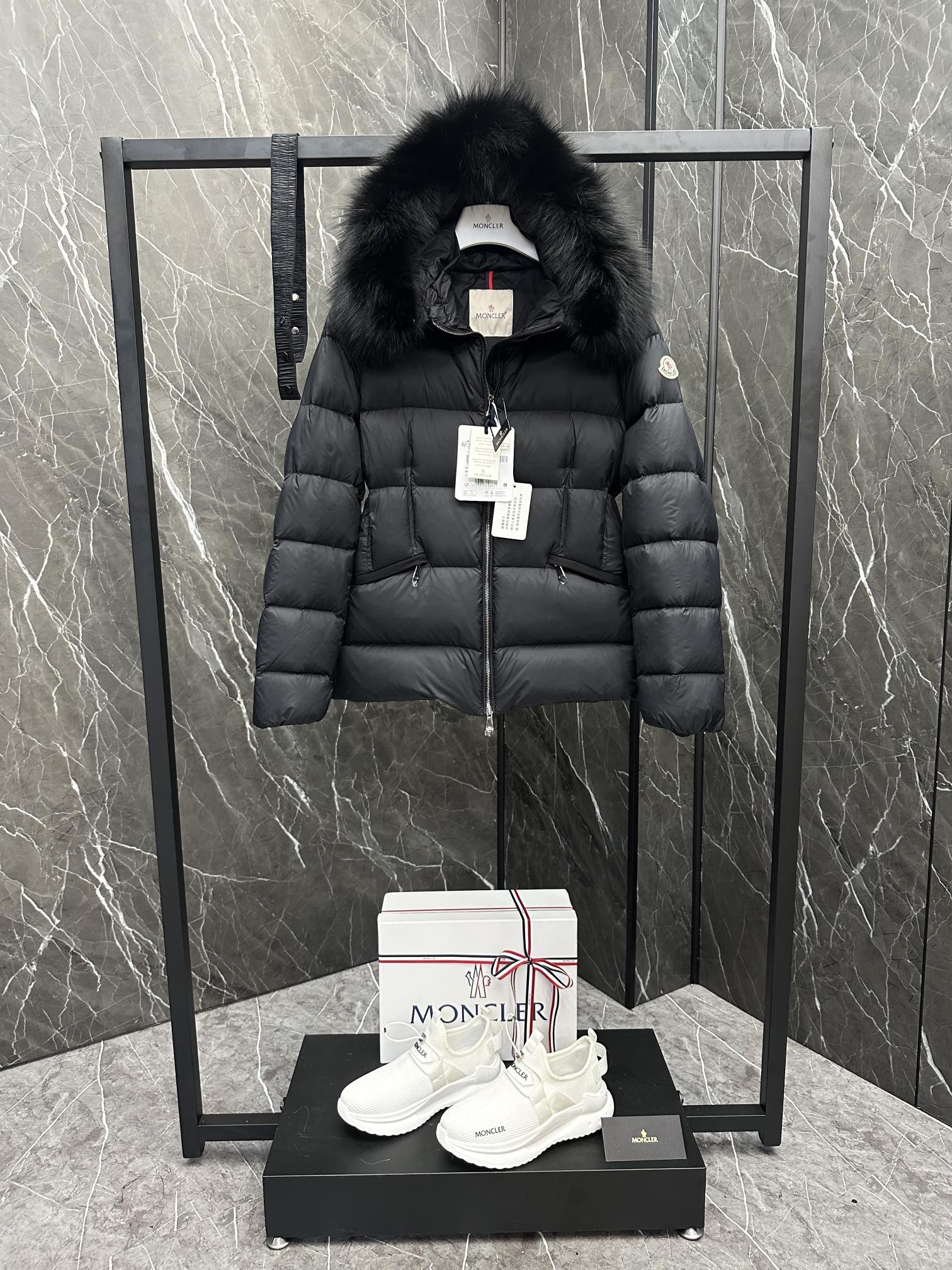 Moncler Boed Women Down Jacket Size S-XL