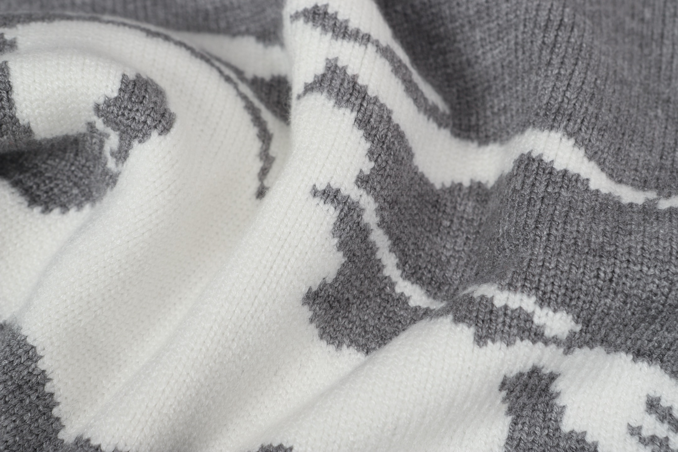 Burberry Unisex Sweatshirt Size S-L