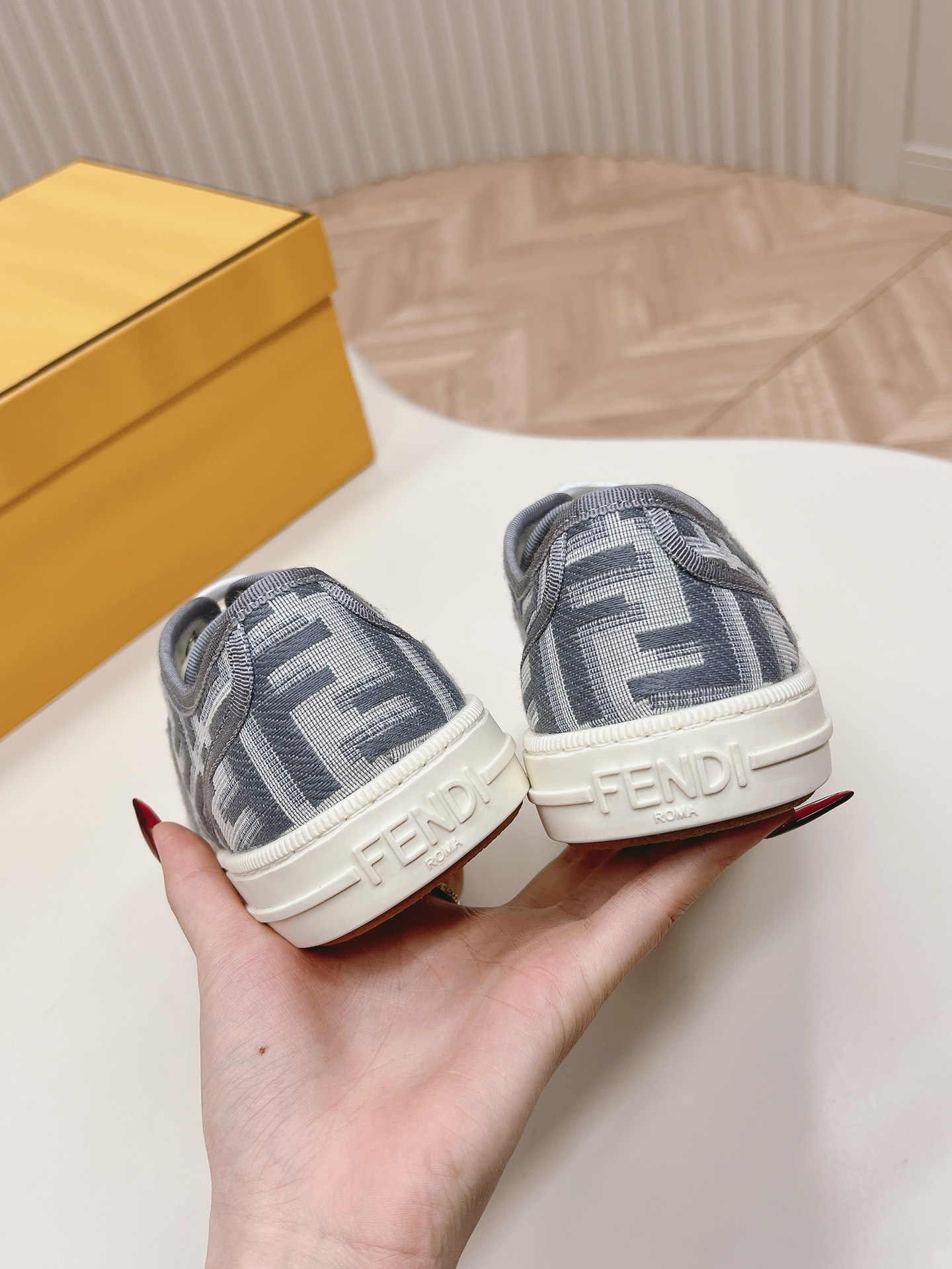 Fendi 2024ss New arrival Sneaker Size 36-40