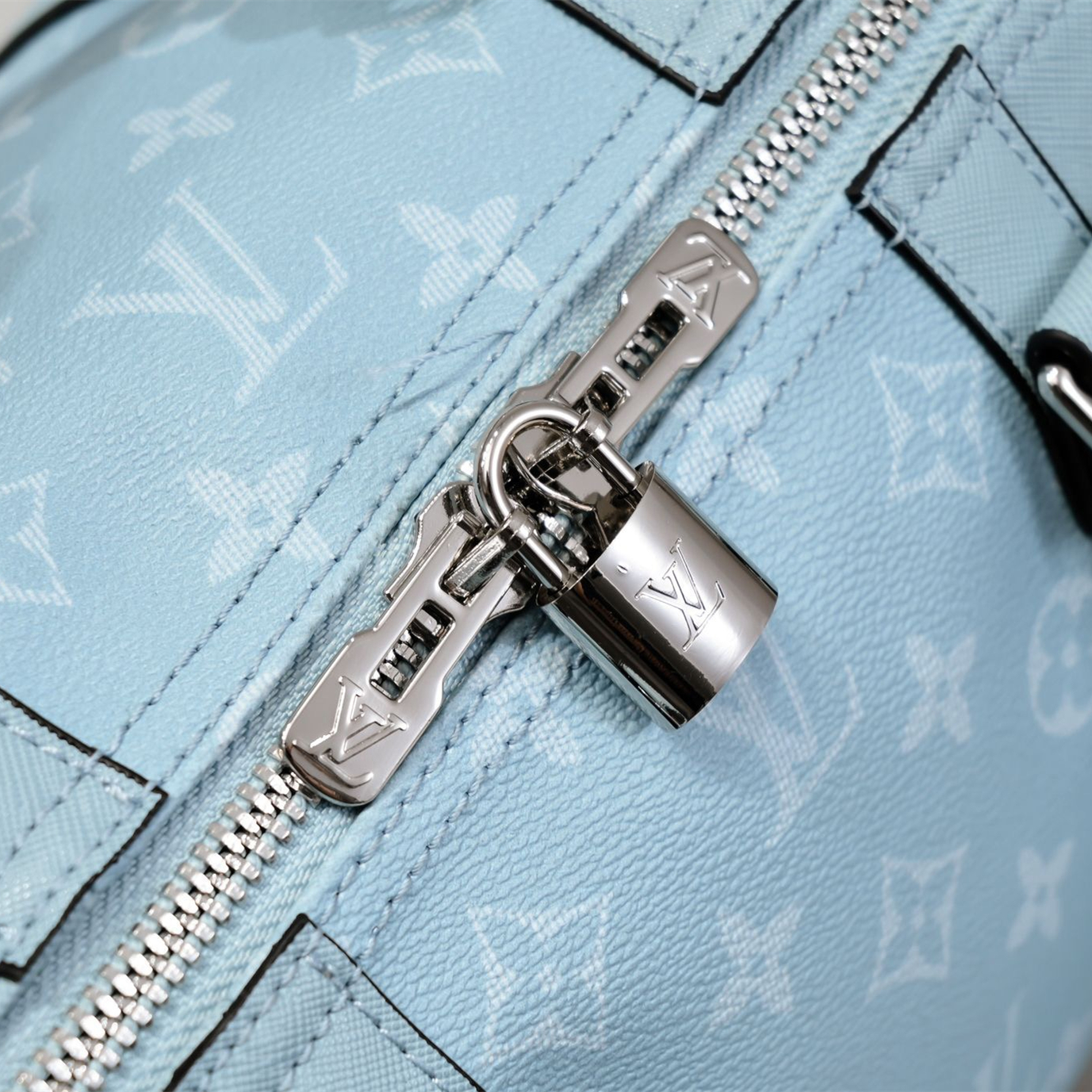 Louis Vuitton Keepall Travel Bags Size 45*27*20cm