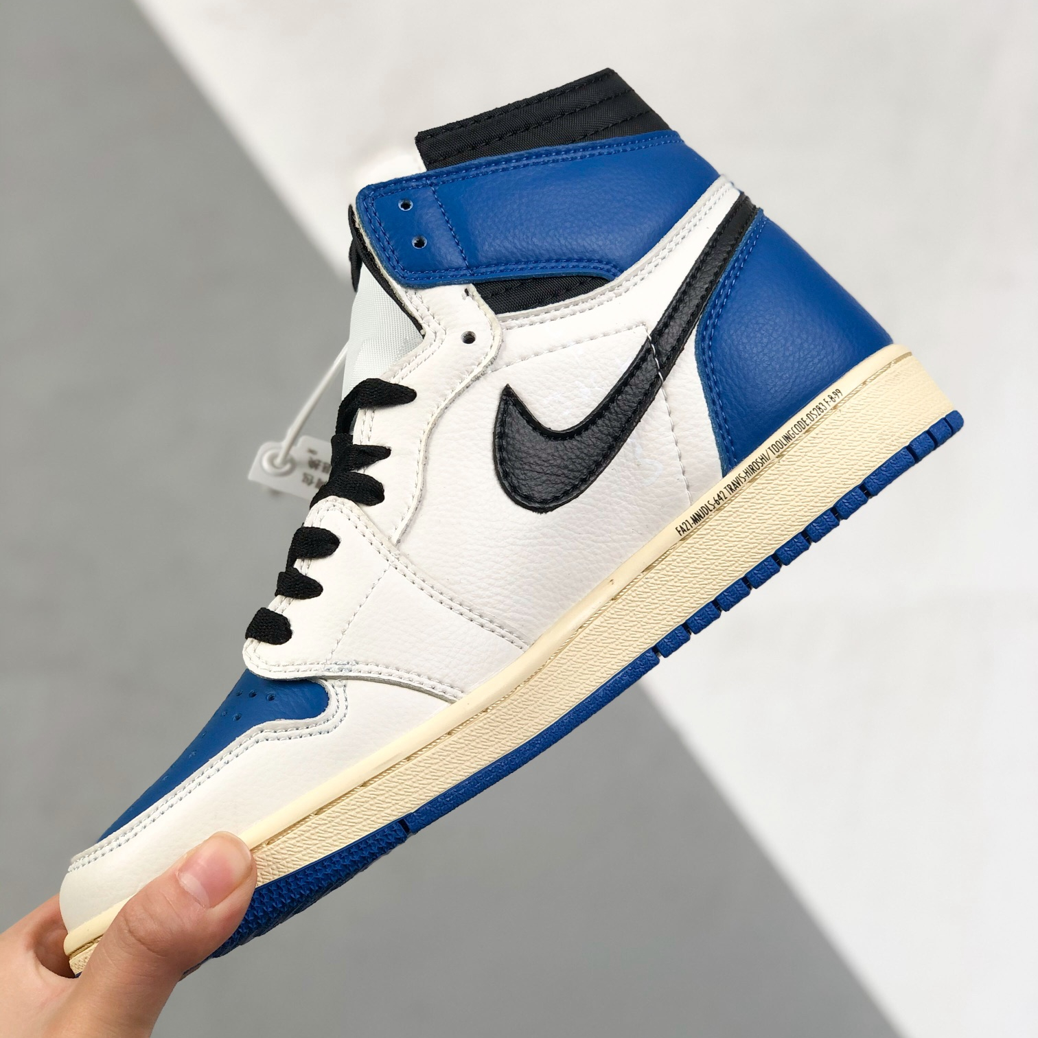 Nike Air Jordan 1 x Travis Scott High Top Sneaker Shoes Gr. 36-46