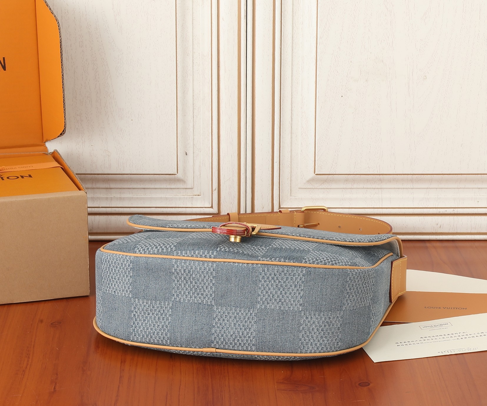 Louis Vuitton N40743 Montsouris Messenger MM Mens Shoulder Bags Size 35*29*12cm