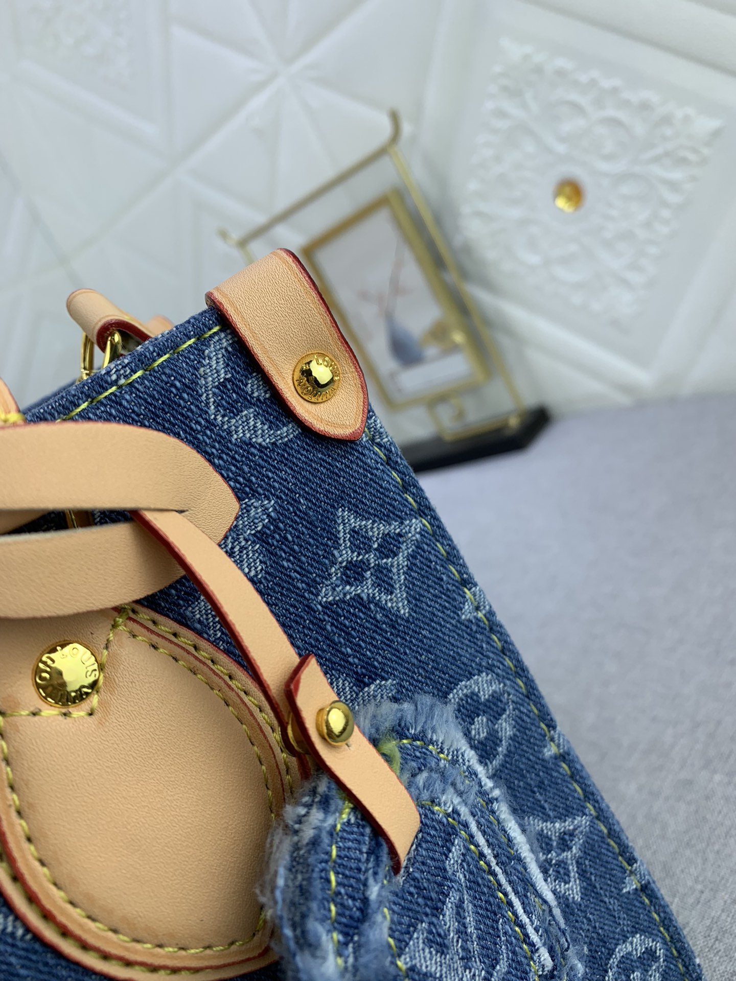 Louis Vuitton M46373 OnTheGo Monogram Reverse Giant Denim Cowboy Women Shoulder Bags Size 25*19*11.5cm