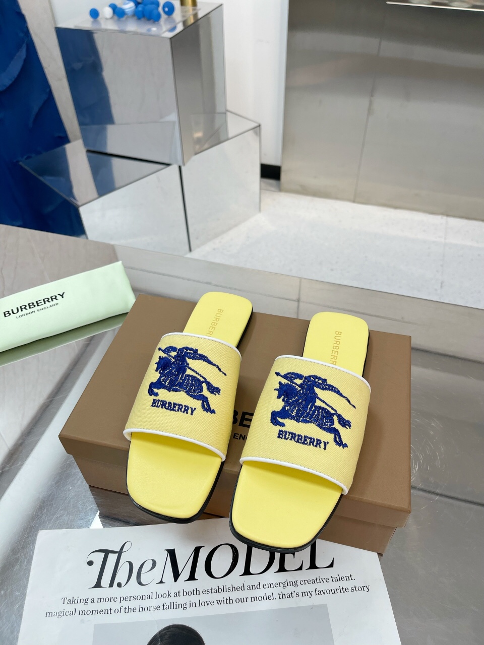 Burberry Women Slippers Size 36-41