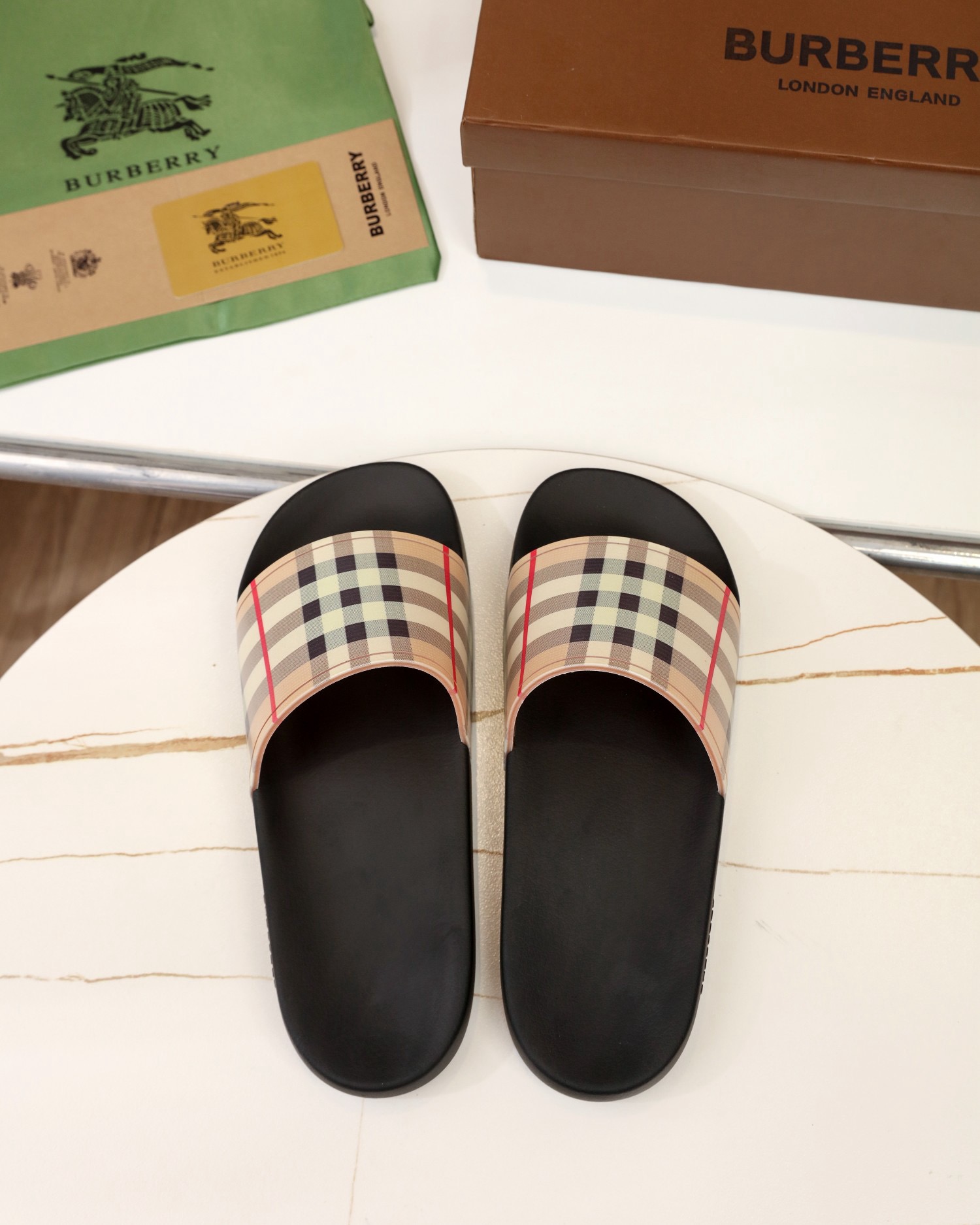 Burberry Mens Slippers Size 42