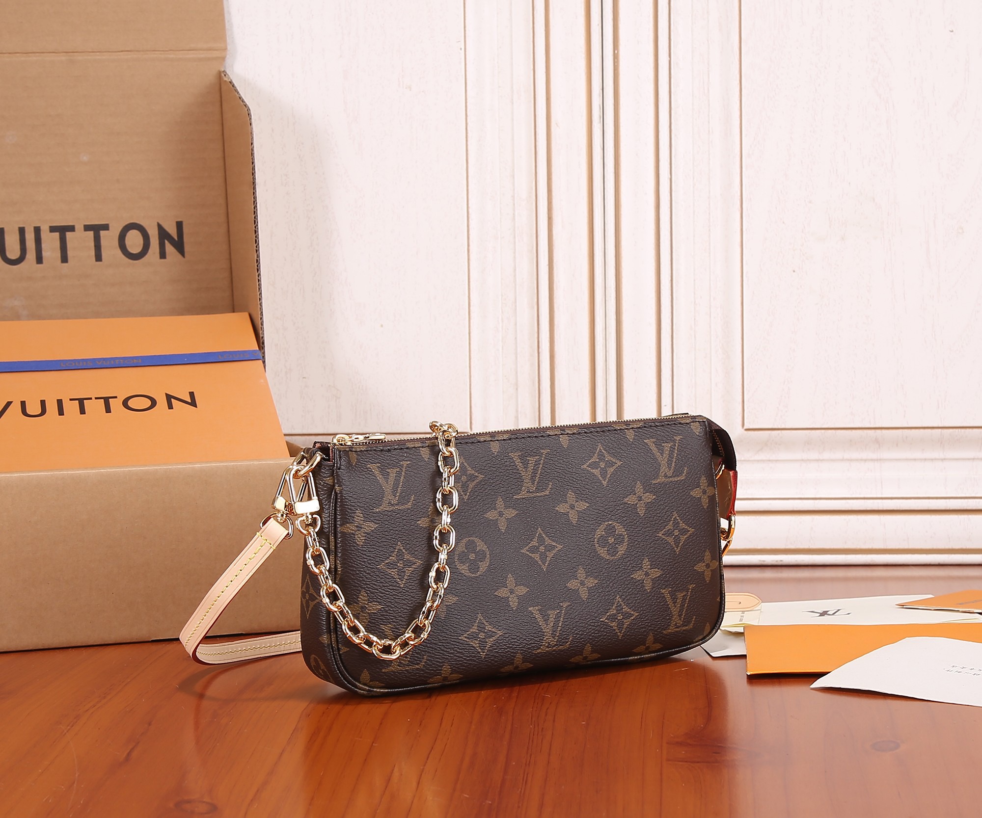 Louis Vuitton M82766 Pochette Accessoires Women Shoulder Bags Size 23.5*13.5*4cm