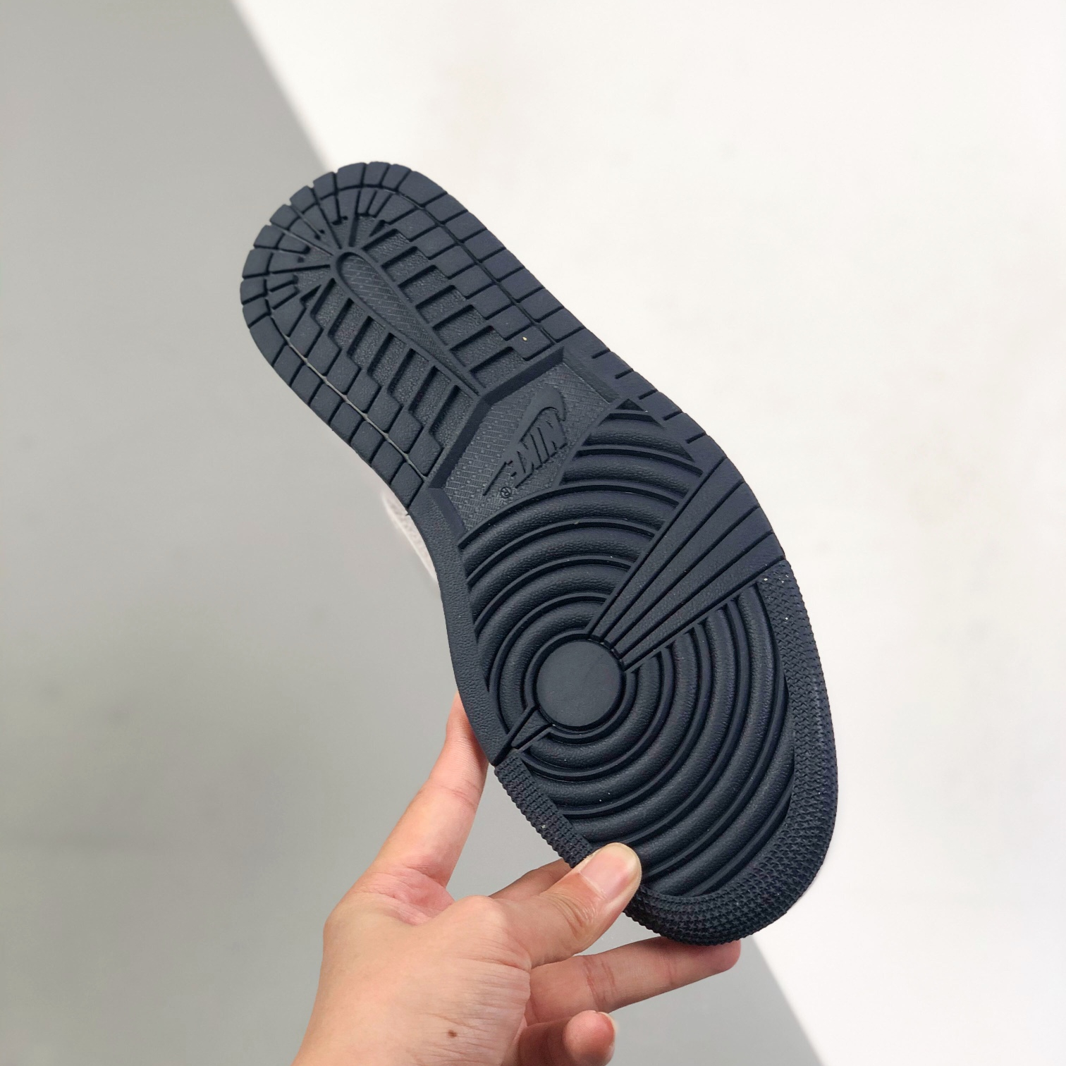 Nike Air Jordan 1 High Top Sneakers Shoes Gr. 36-46