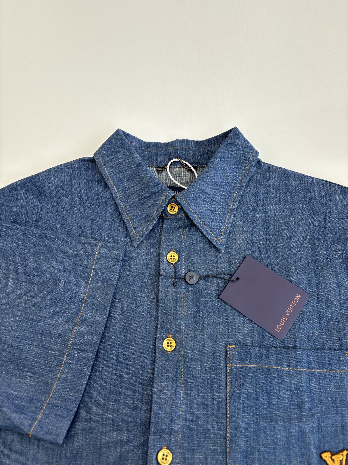 Louis Vuitton Unisex T Shirt Size S-XL