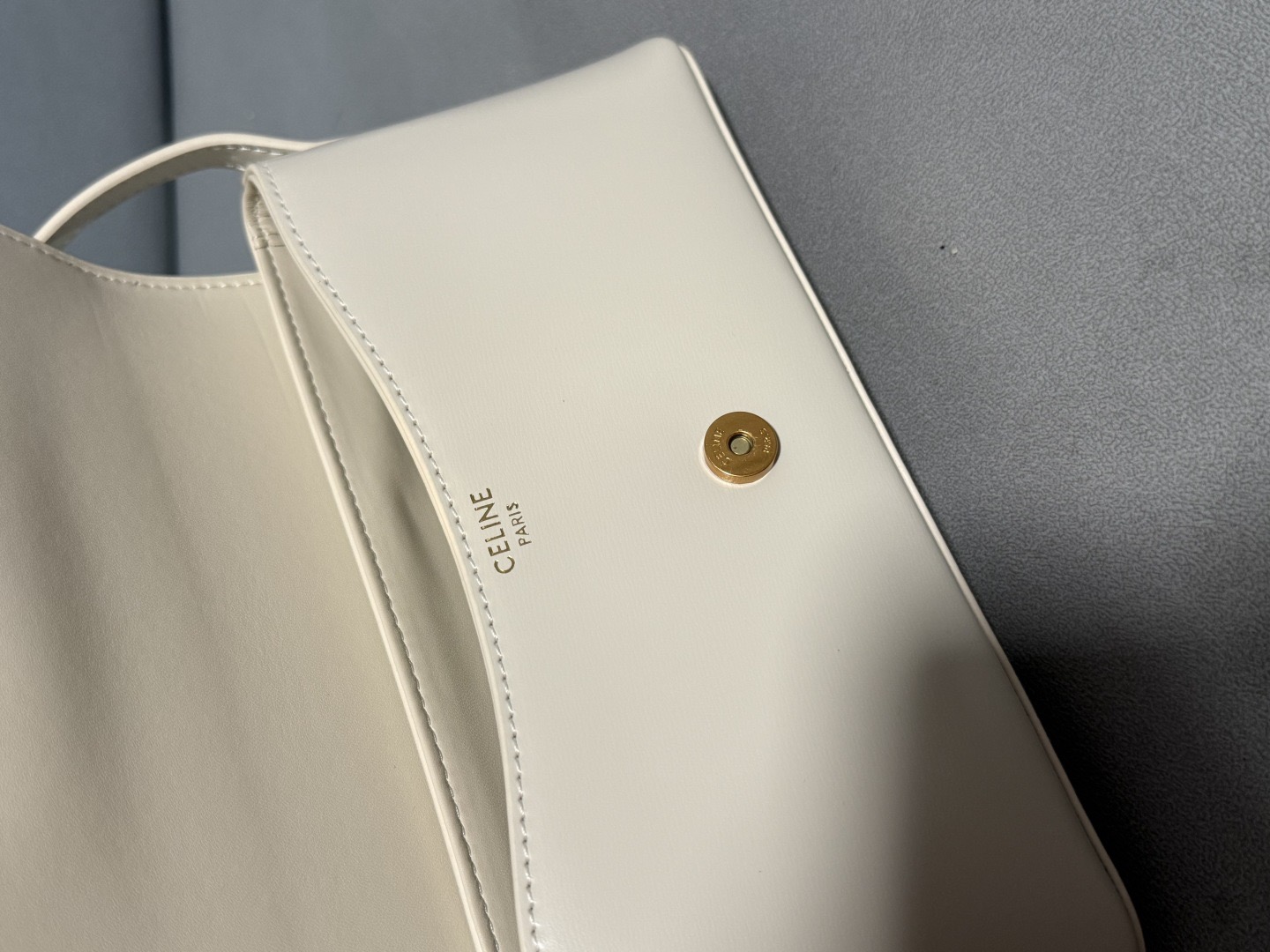 Celine 25ss Lulu Women Shoulder Bags Size 24*11.5*8cm