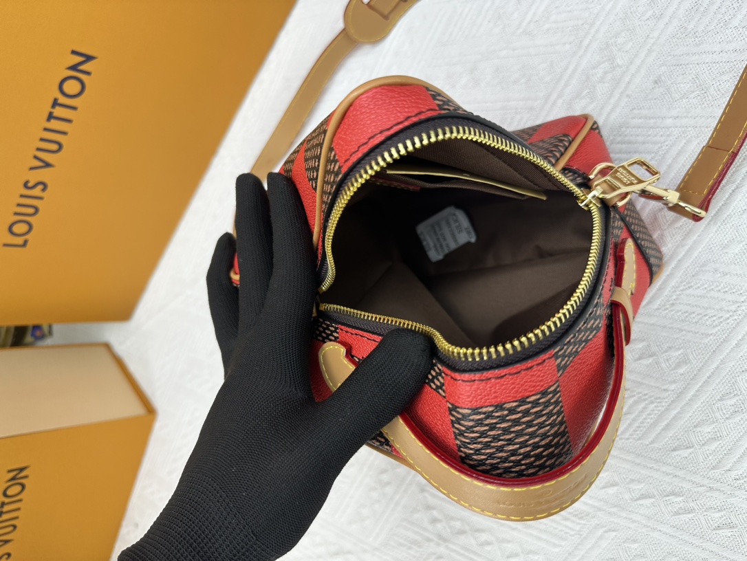 Louis Vuitton N40561 Mens Shoulder Bags Size 20cm