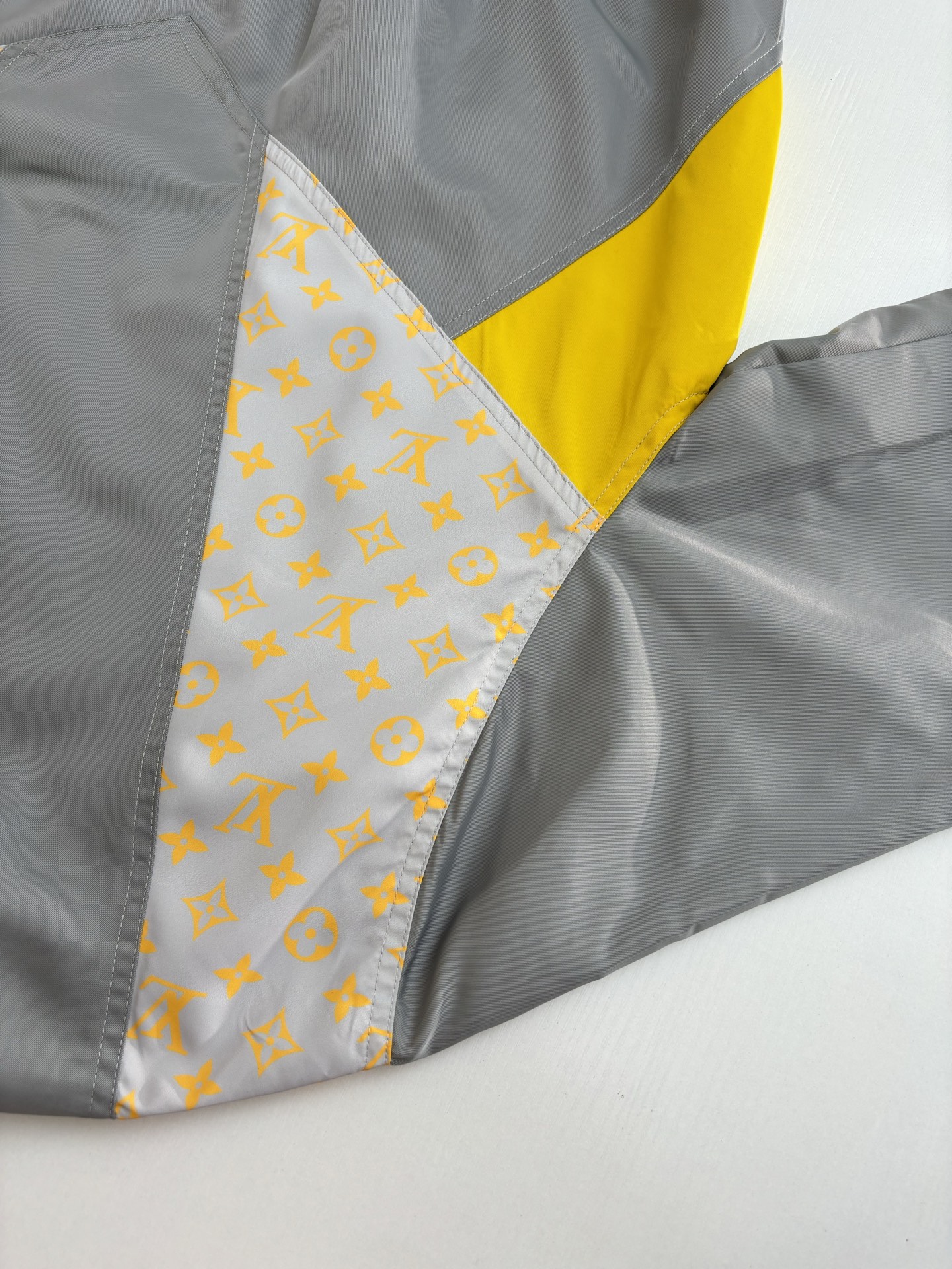 Louis Vuitton Unisex Jacket Size S-XL