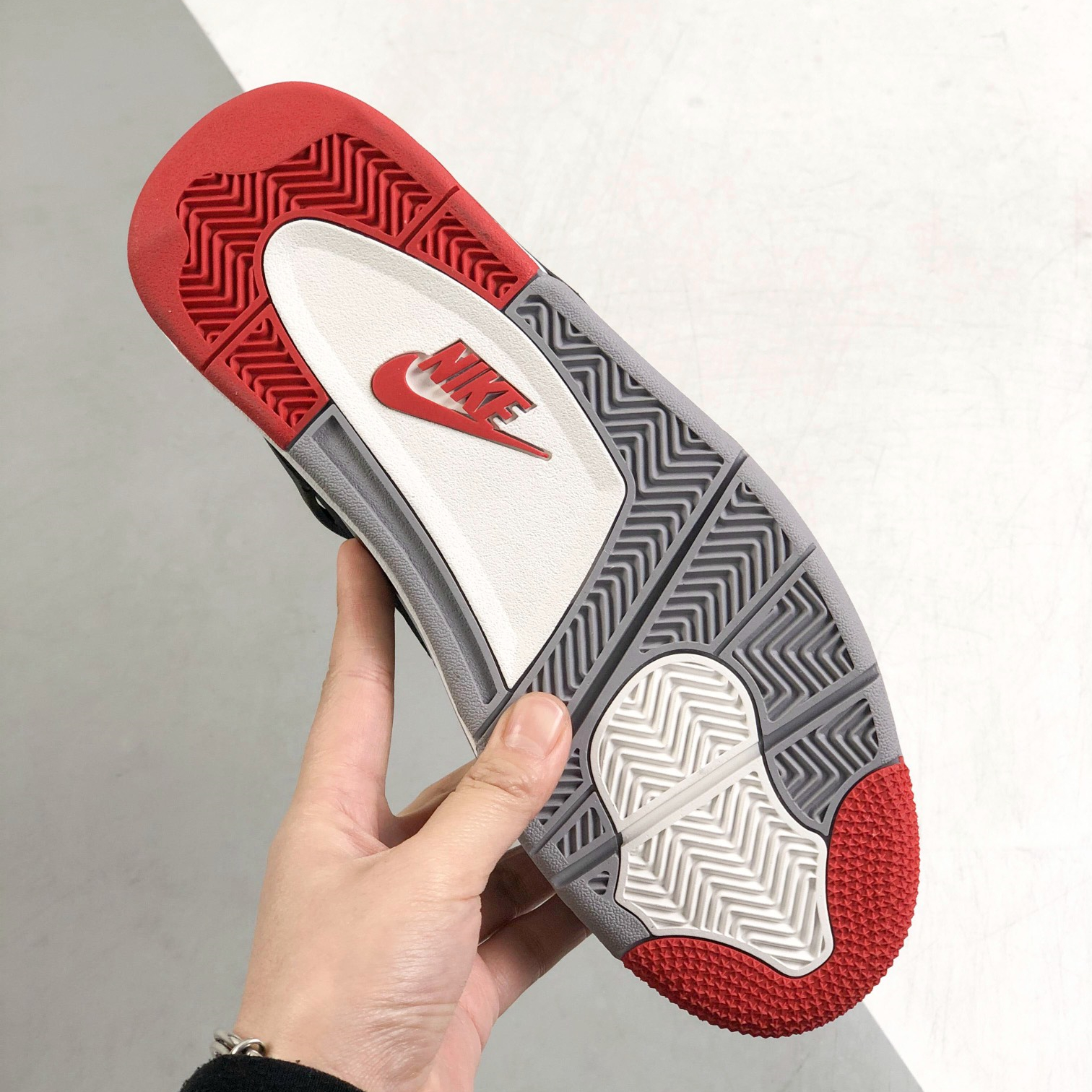 Nike Air Jordan 4 Sneakers Shoes Gr. 36-46