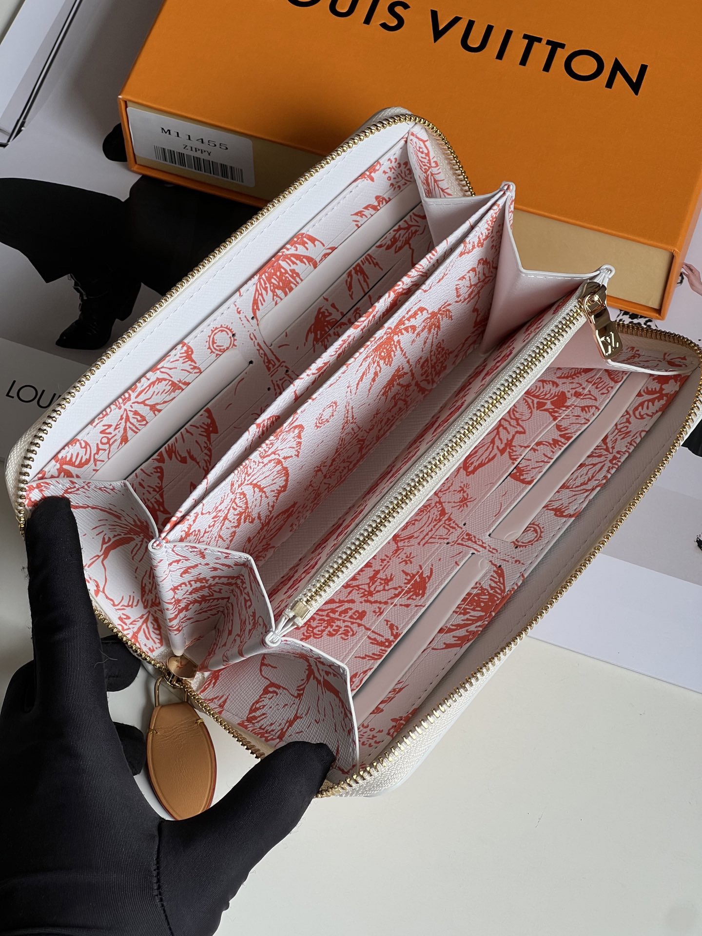 Louis Vuitton M11455 Zippy Wallet Size 19.5*10.5*2.5cm