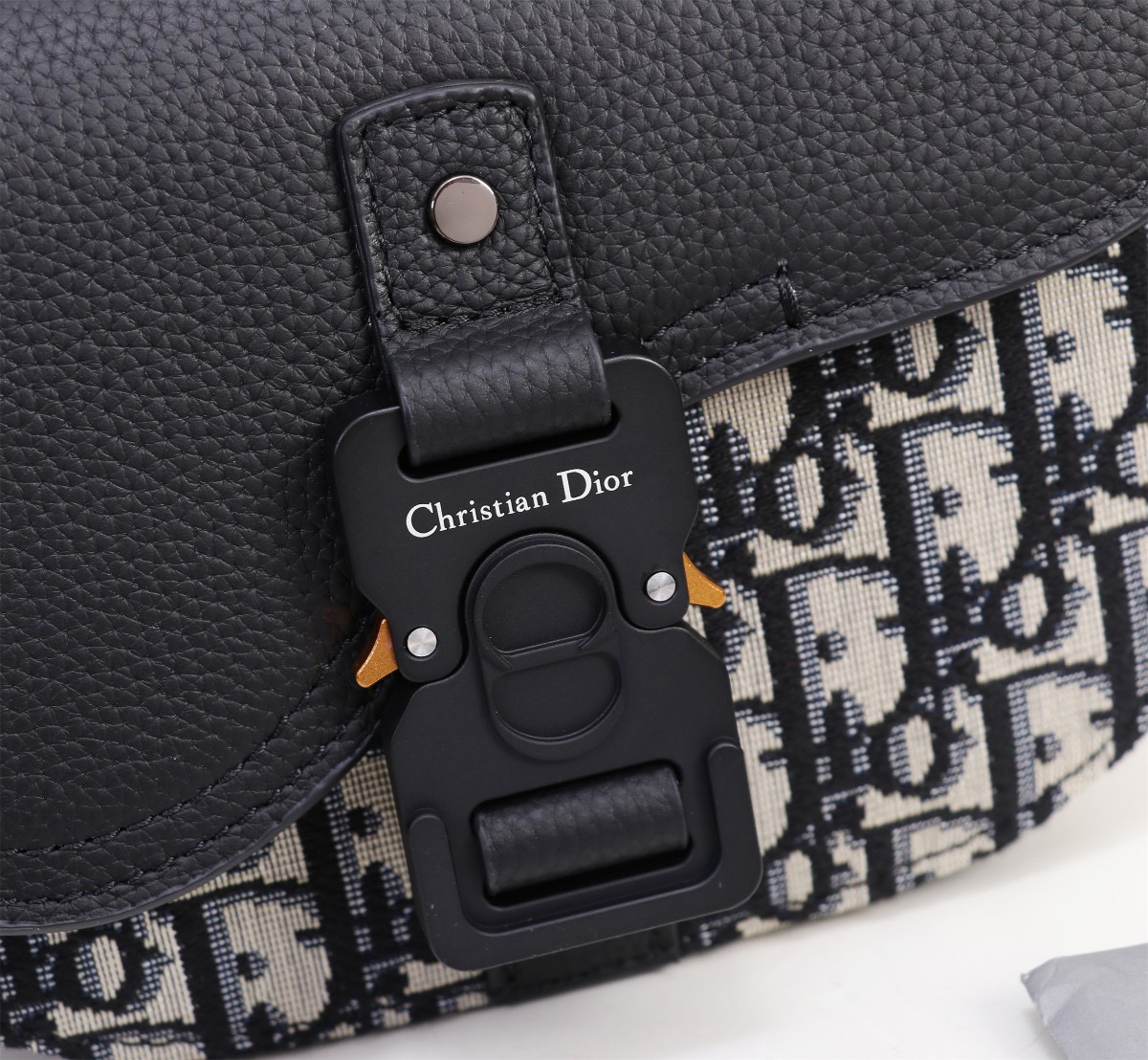 Dior Oblique Mens Shoulder Bags Size 19.5*13*4.3cm