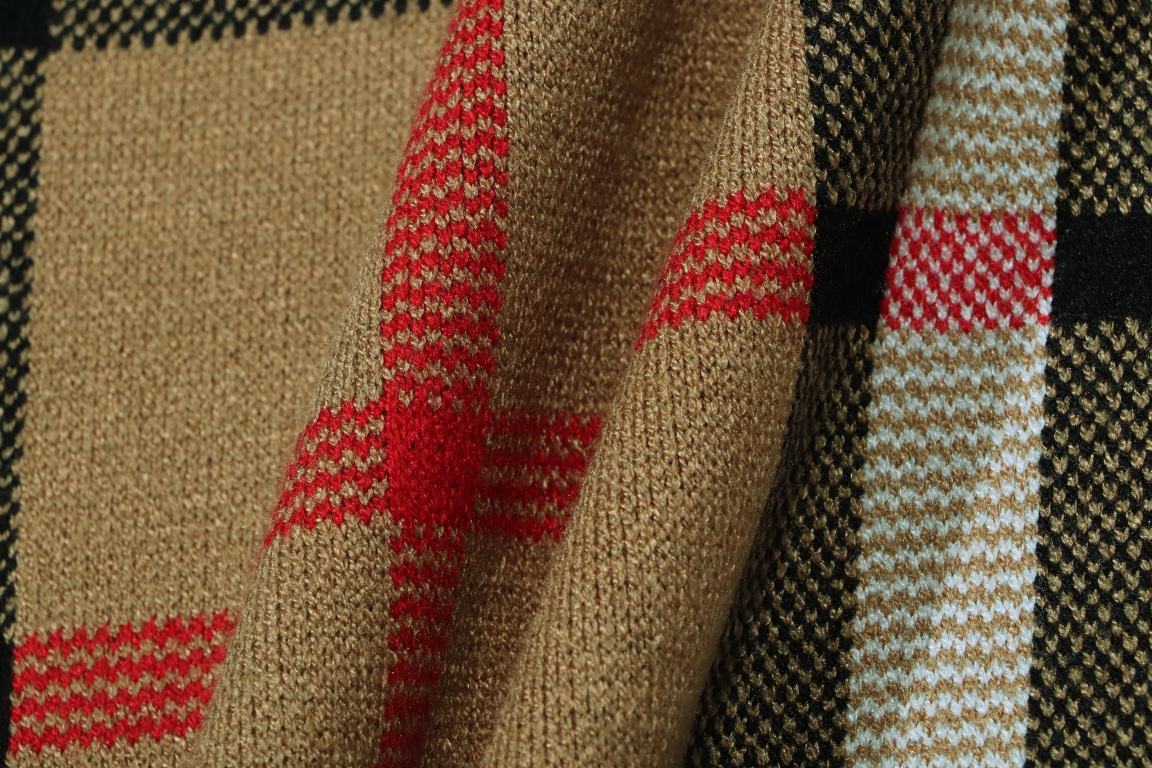 Burberry Unisex Sweatshirt Size S-XL