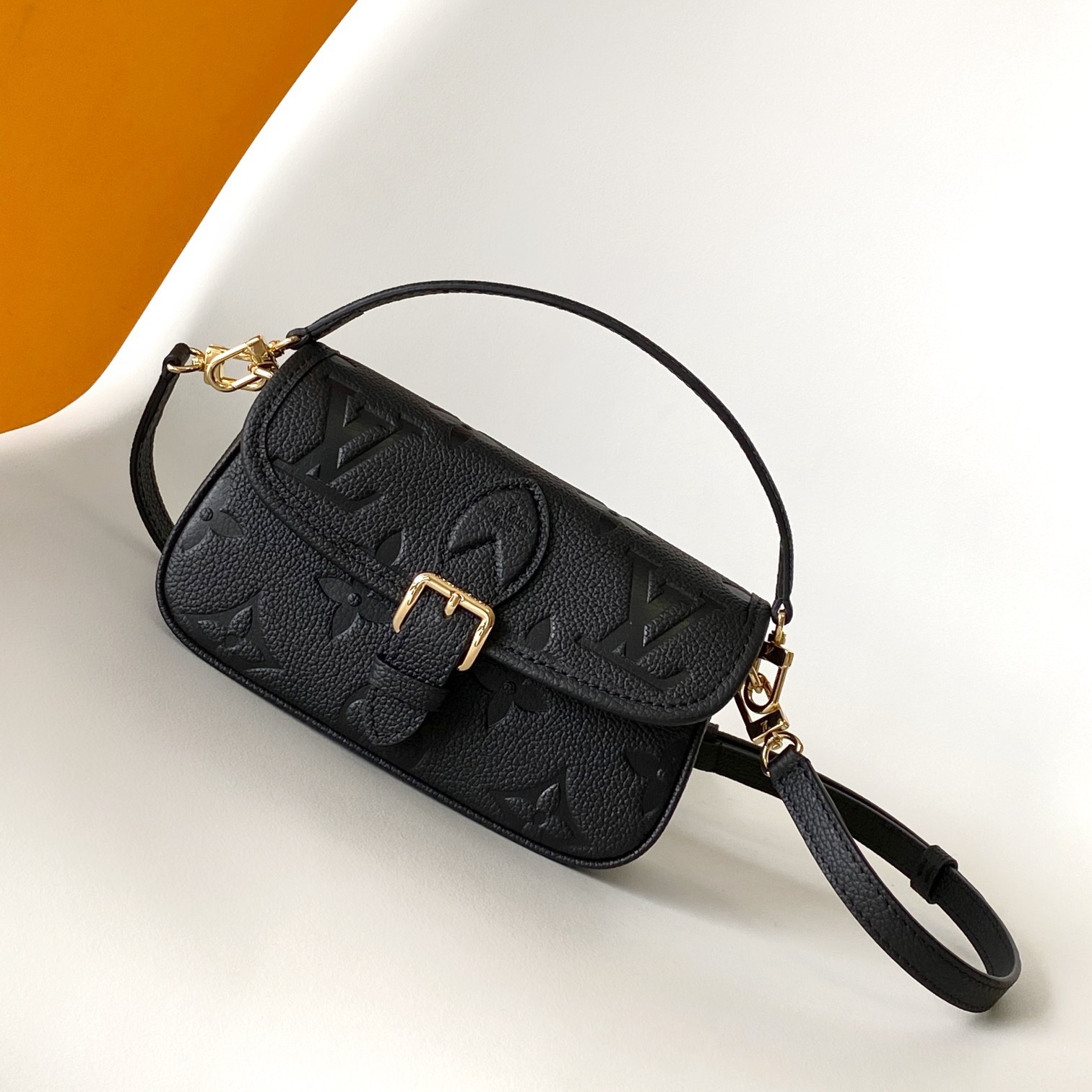 Louis Vuitton M83300 Nano Diane Women Shoulder Bags Size 19*10.5*6cm