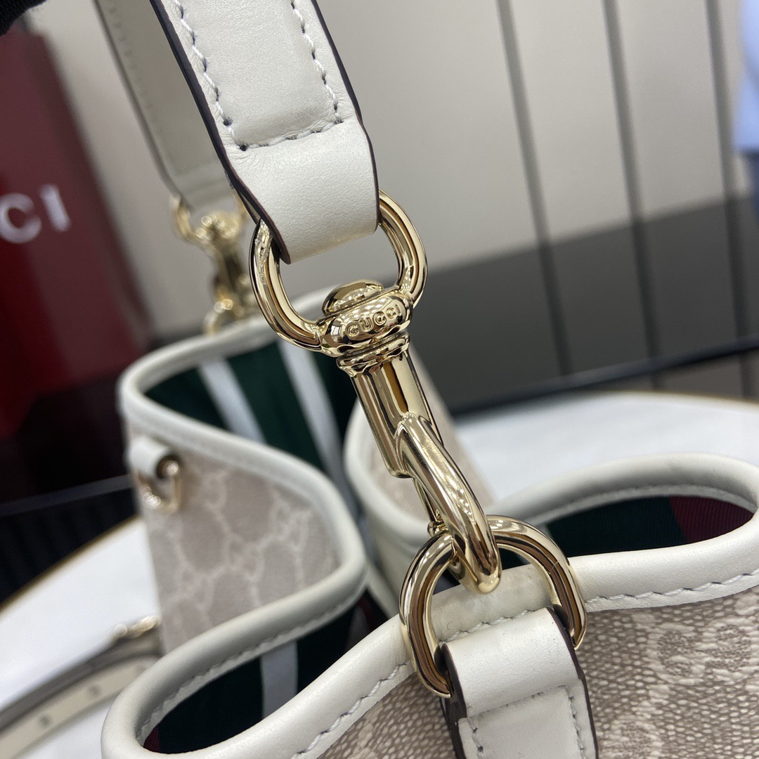 Gucci GG Emblem Women Shoulder Bags Size 20*18*11cm