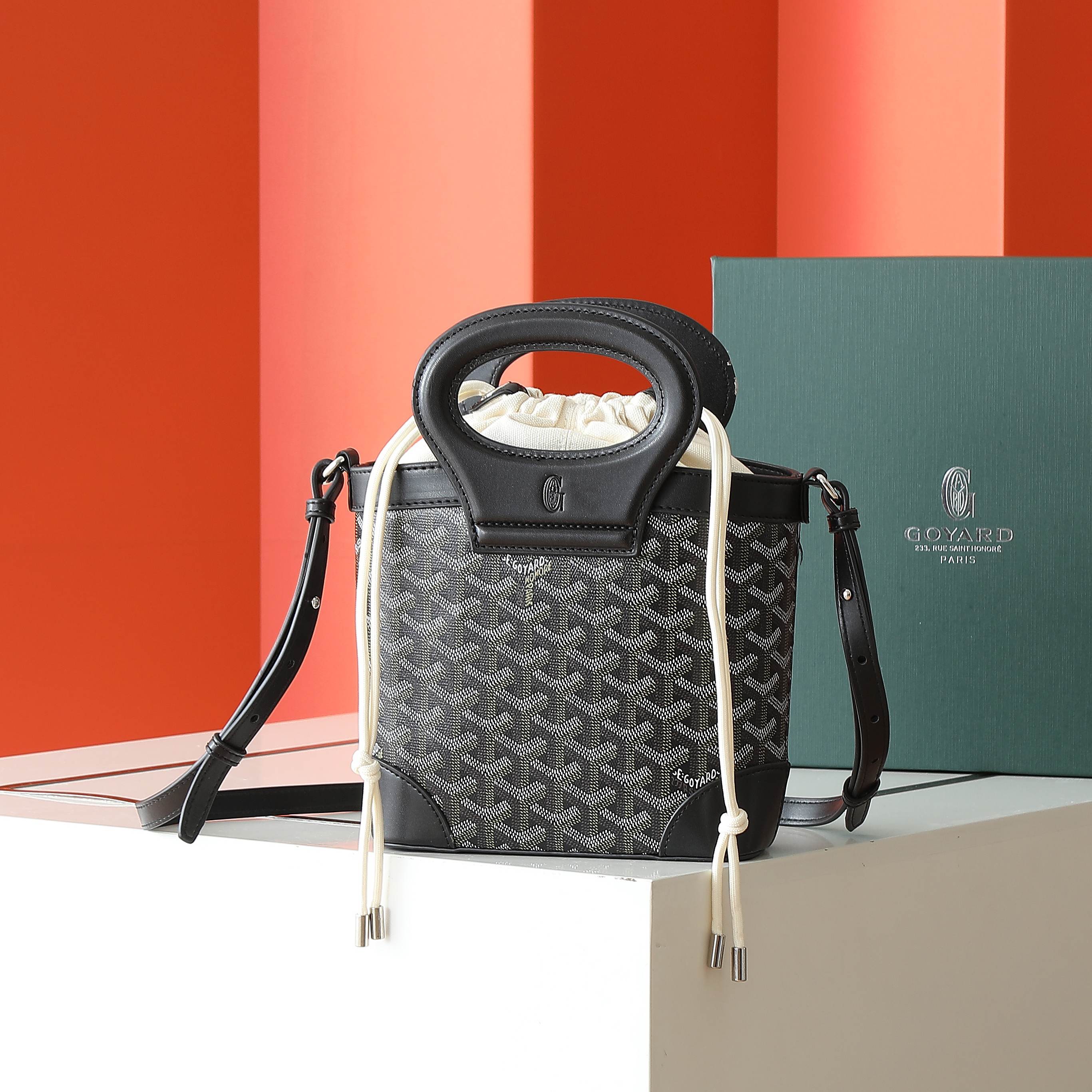 Goyard Beluga Women Shoulder Bags Size 23*18.5*8cm