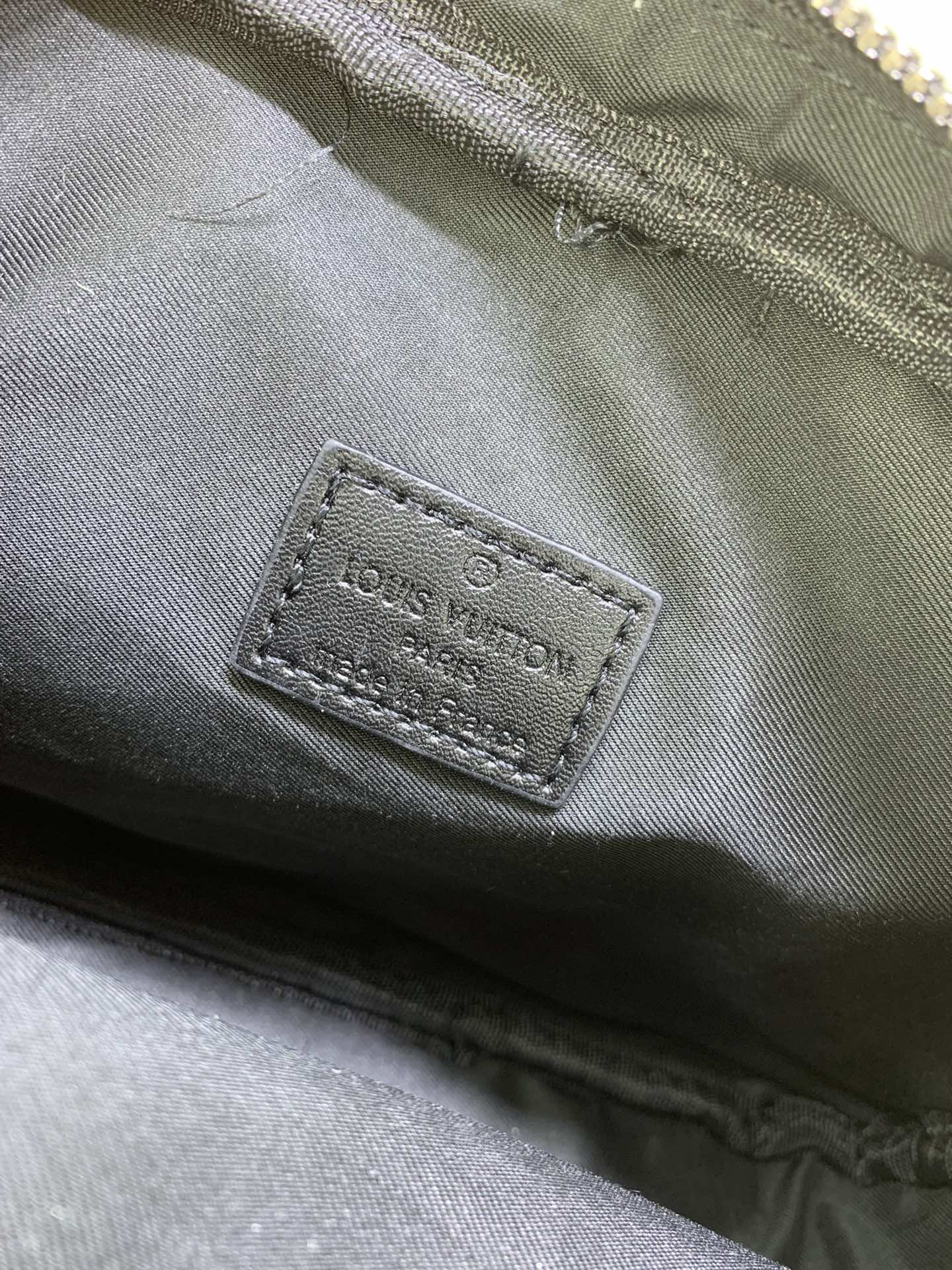 Louis Vuitton M46955 Alpha Mens Shoulder Bags Size 11*18*6cm