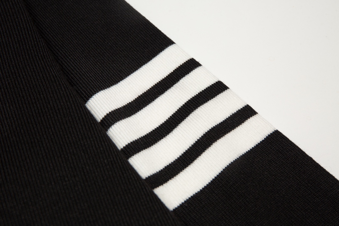 Thom Browne Unisex Sweatshirt Size S-XL