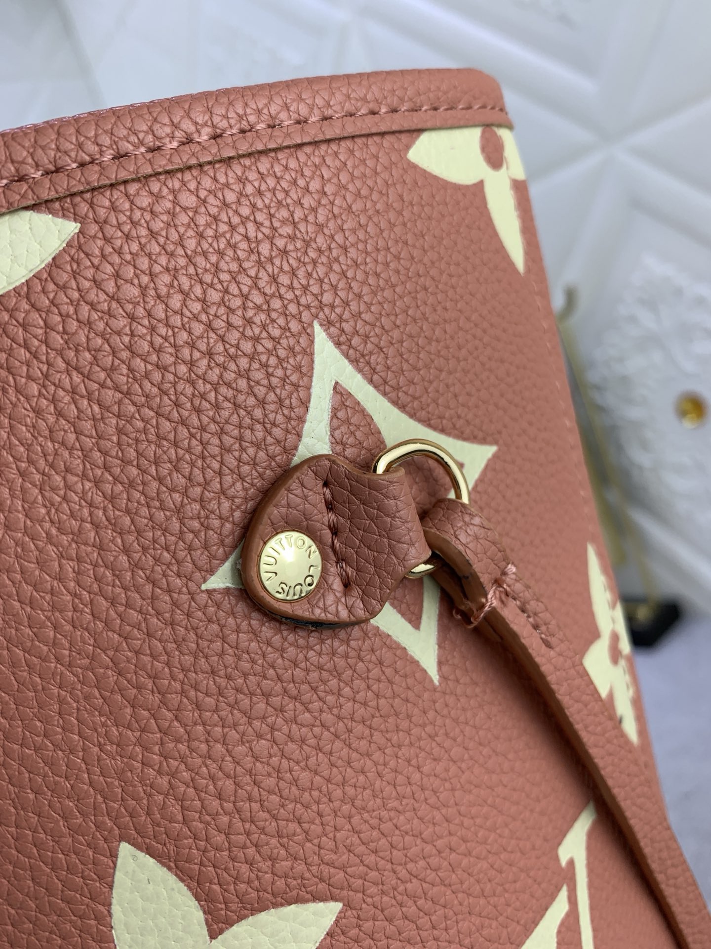 Louis Vuitton Shopping Bags 32*29*17cm