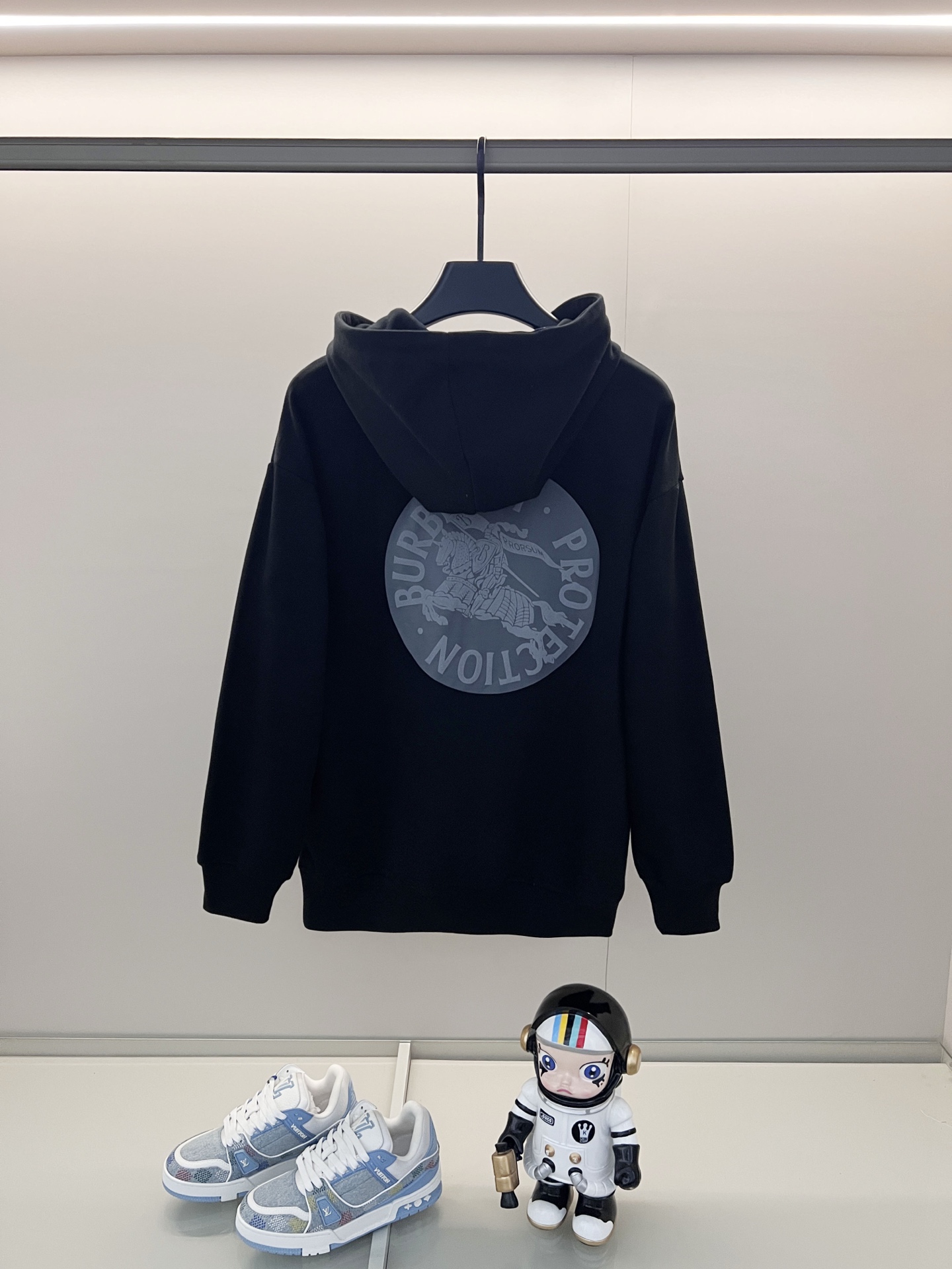 Burberry Unisex Sweatshirt Size S-XL