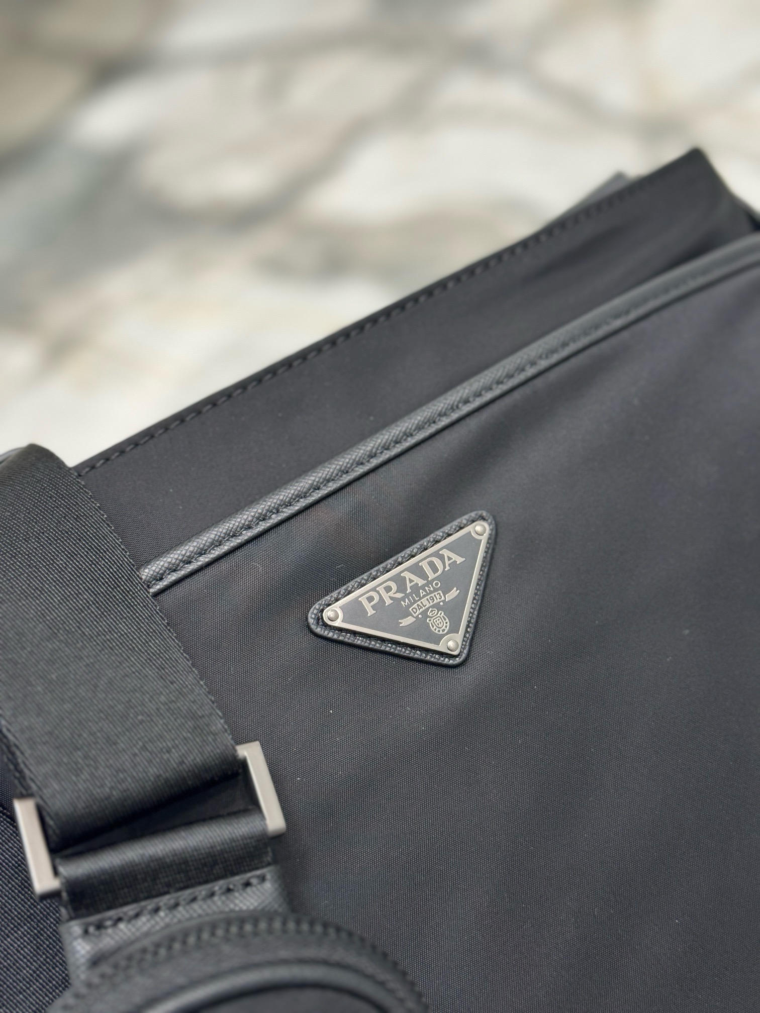 Prada 2VH118 Saffiano Re-Nylon Mens Shoulder Bags Size 28*25*6cm