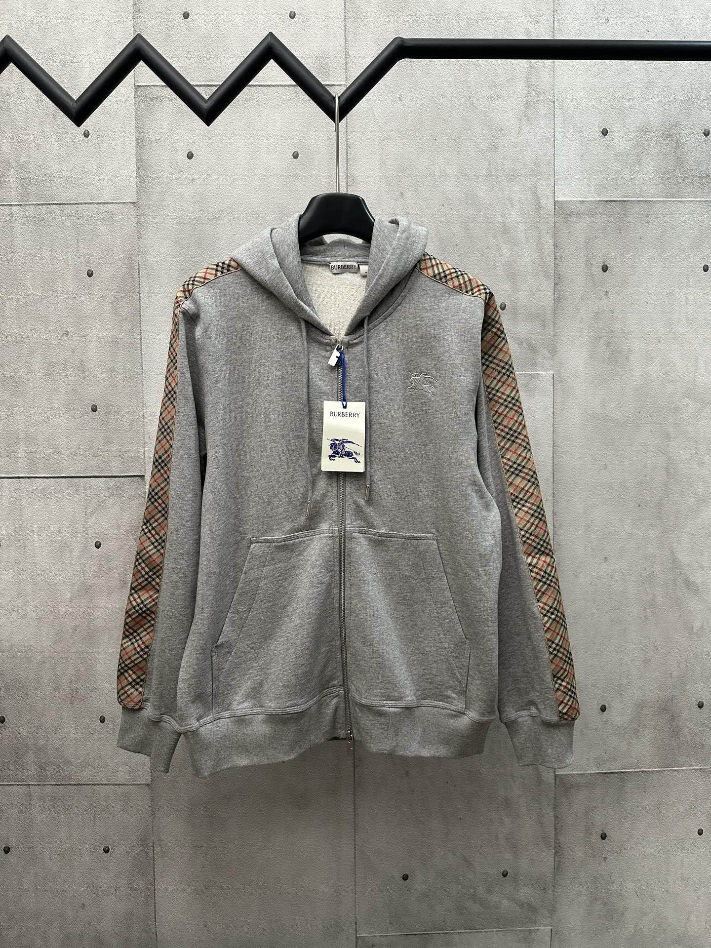 Burberry Unisex Jacket Size S-XL